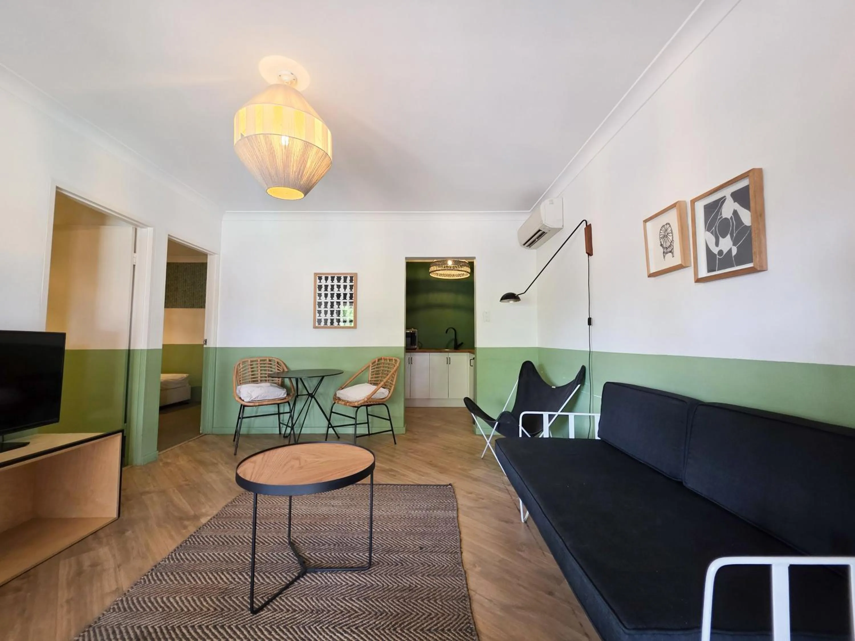 TV and multimedia in El Toro Motel