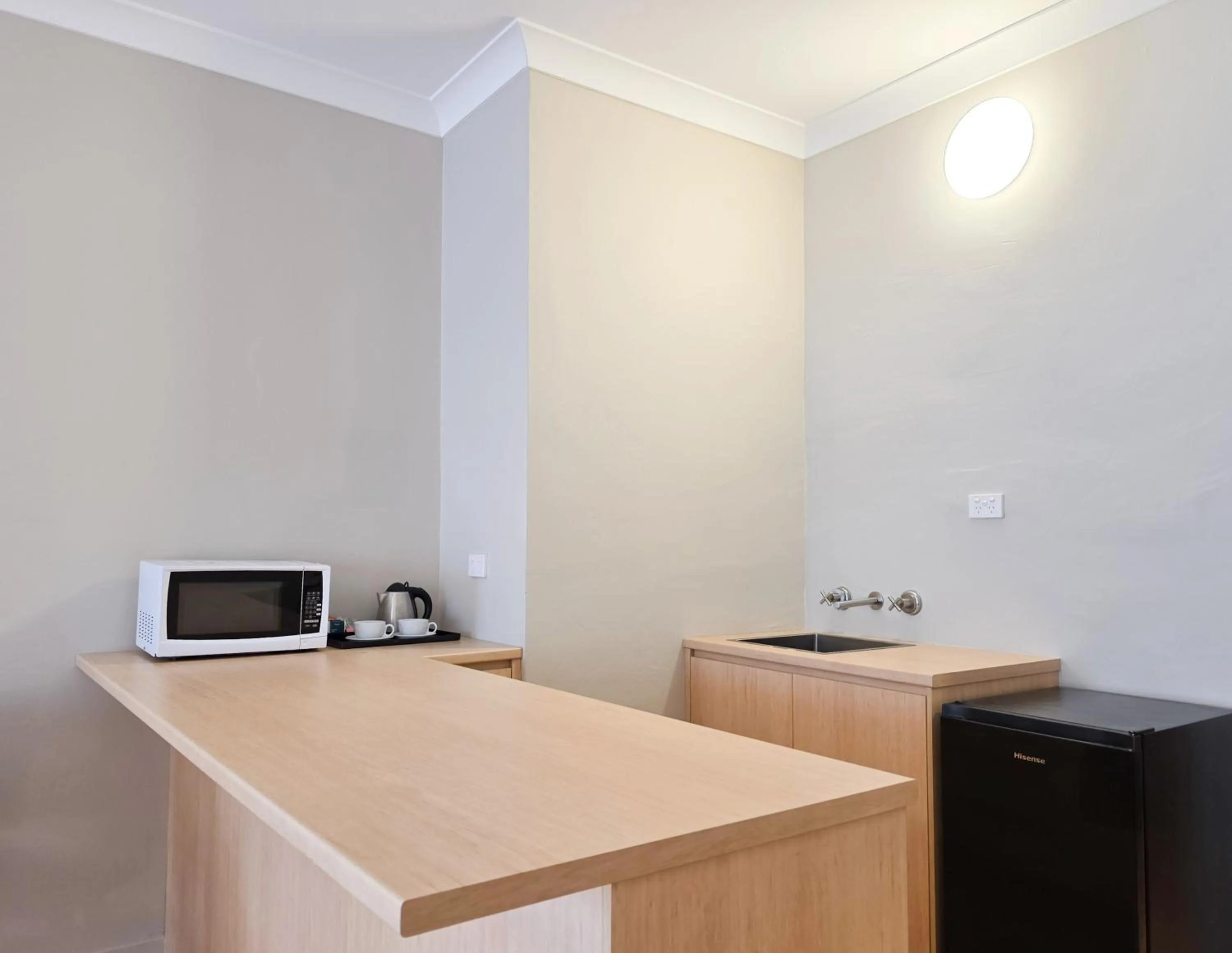 Kitchen or kitchenette in El Toro Motel