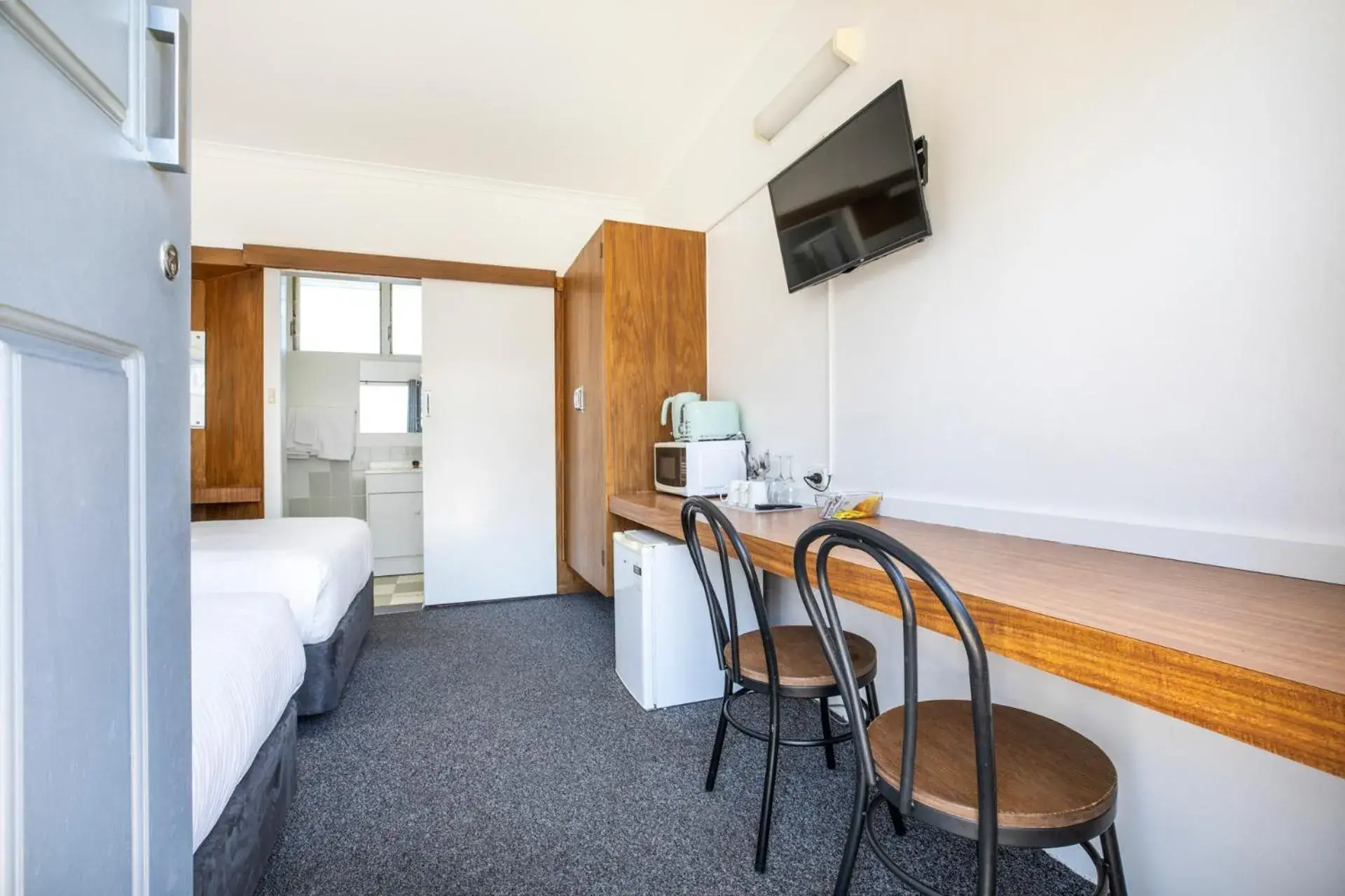 Deluxe Double or Twin Room in Ship Inn Motel Yarram Deluxe Double or Twin Room in Ship Inn Motel Yarram