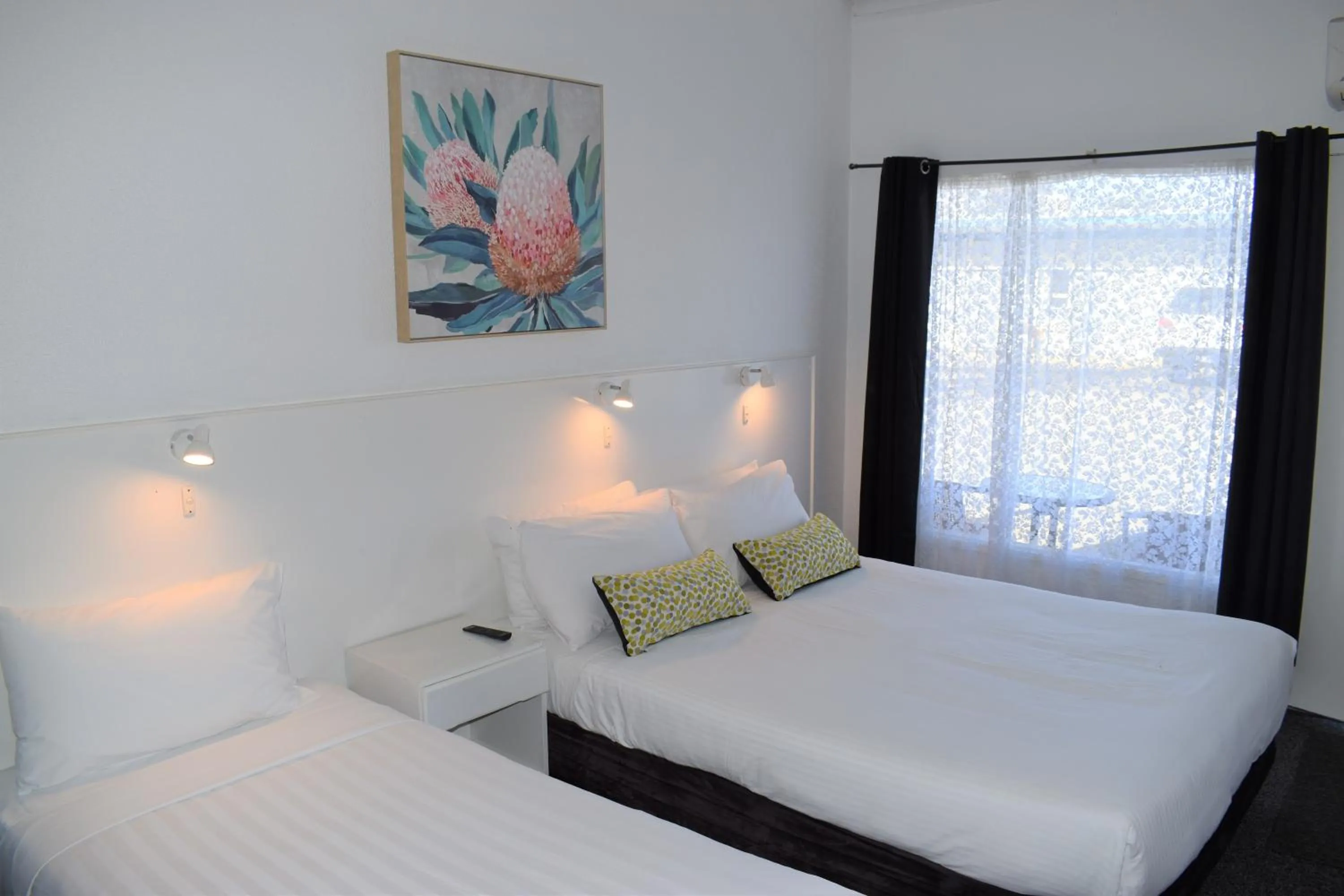 Bed in Ship Inn Motel Yarram