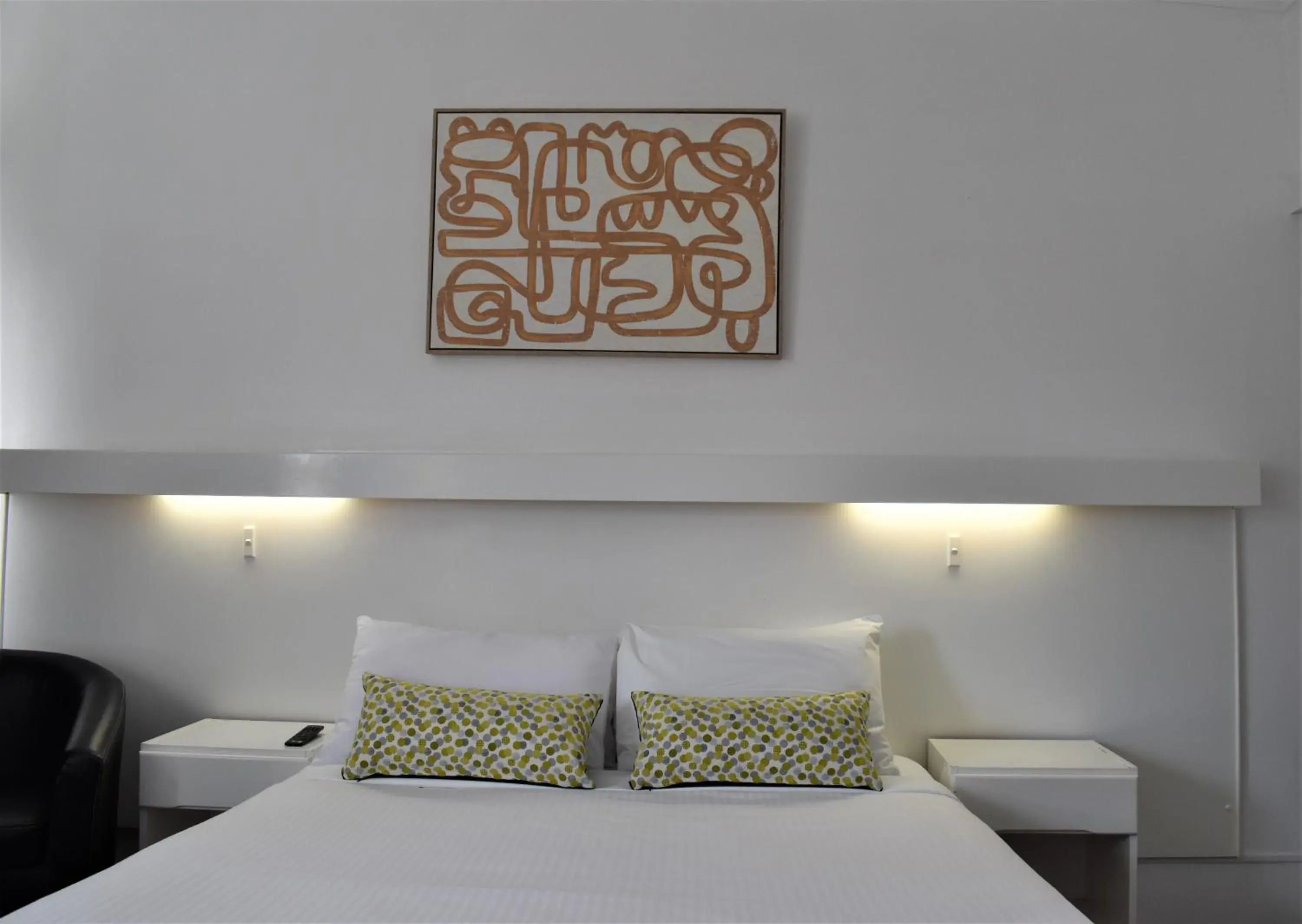 Queen Room in Ship Inn Motel Yarram Queen Room in Ship Inn Motel Yarram