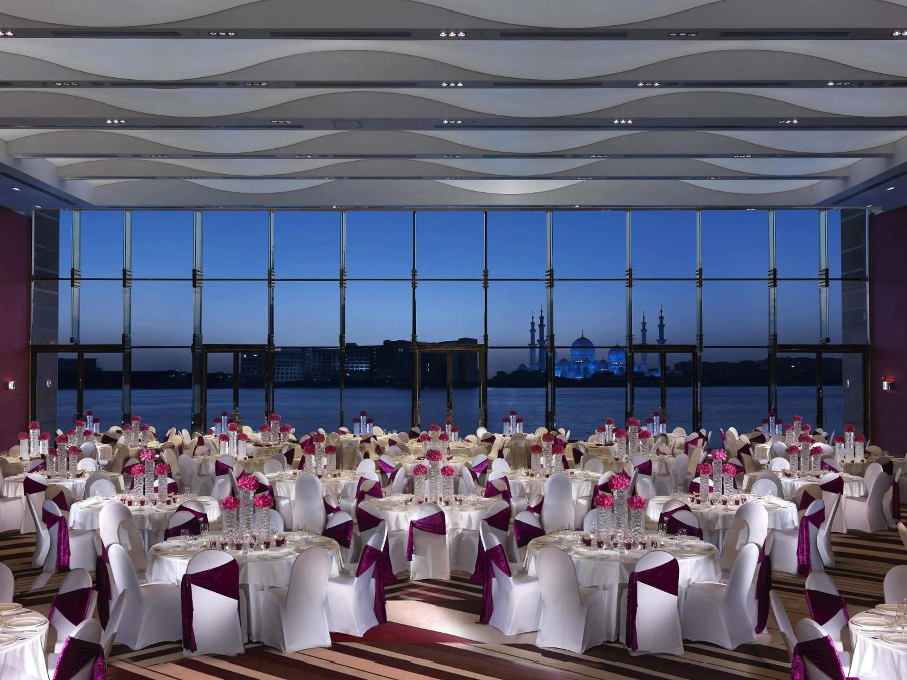 Meeting/conference room in Fairmont Bab Al Bahr