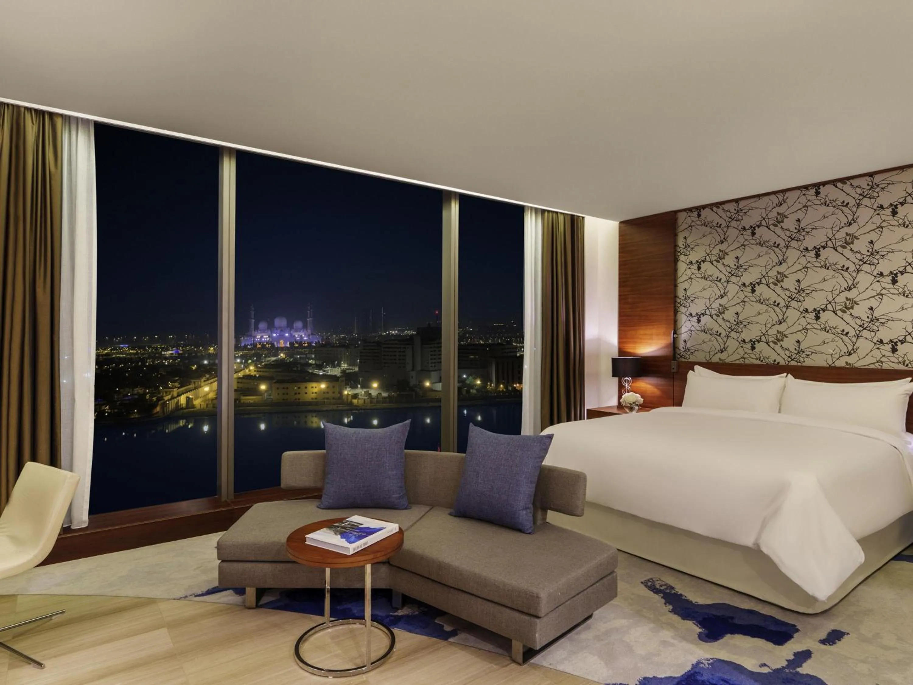 Bedroom, Bed in Fairmont Bab Al Bahr
