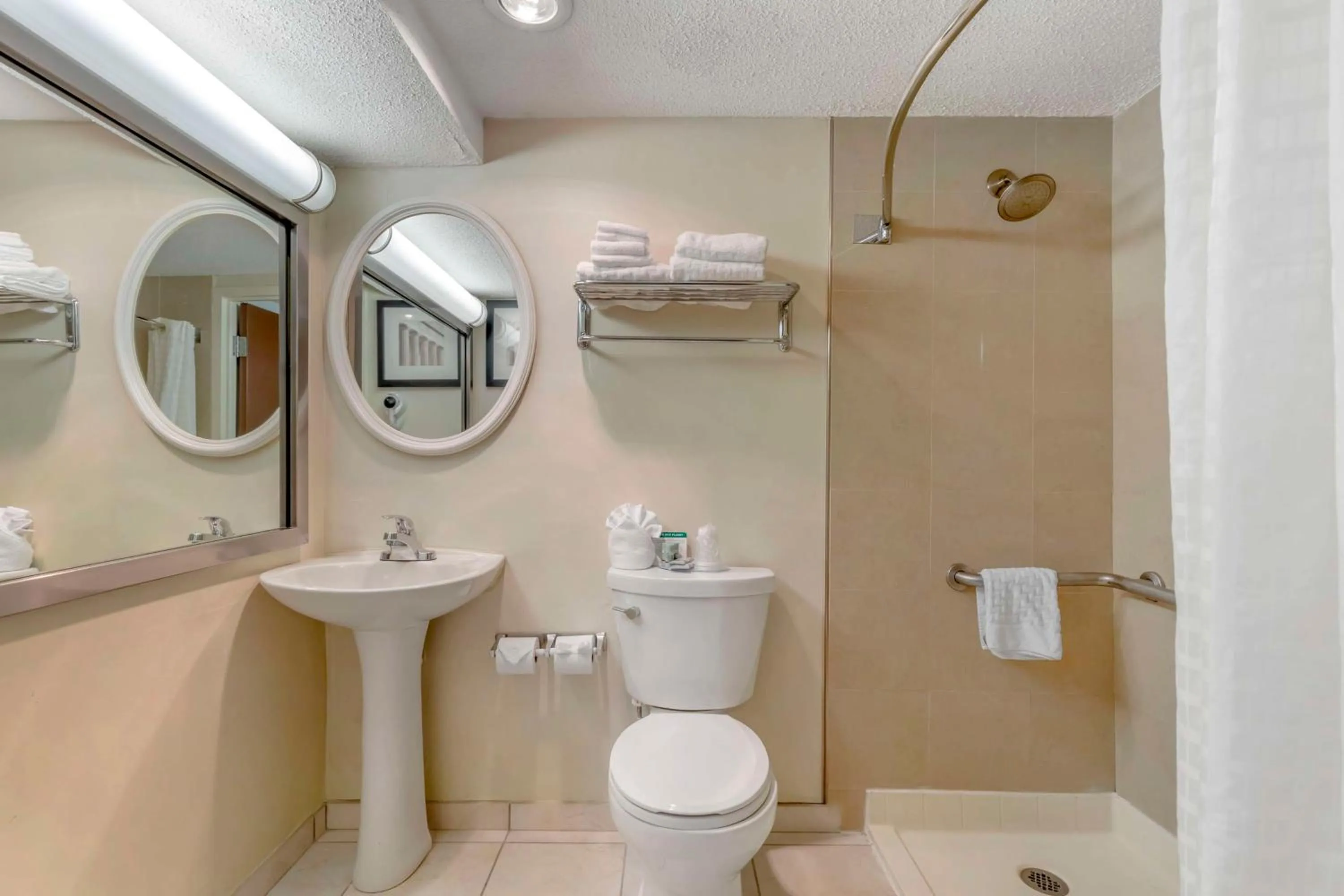 Bathroom in Best Western Capital Beltway Washington DC