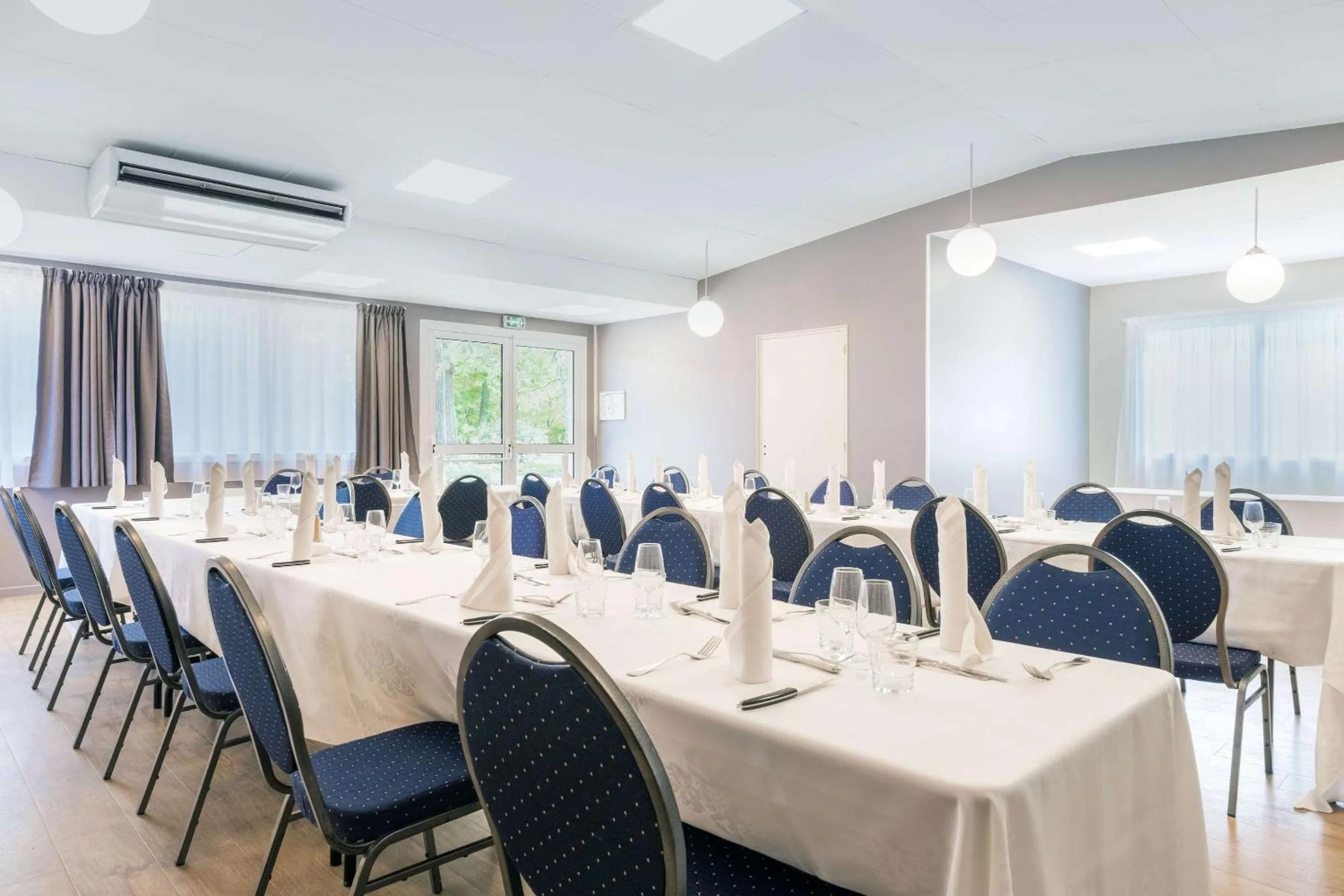 On site in Hotel Le Circuit Le Mans