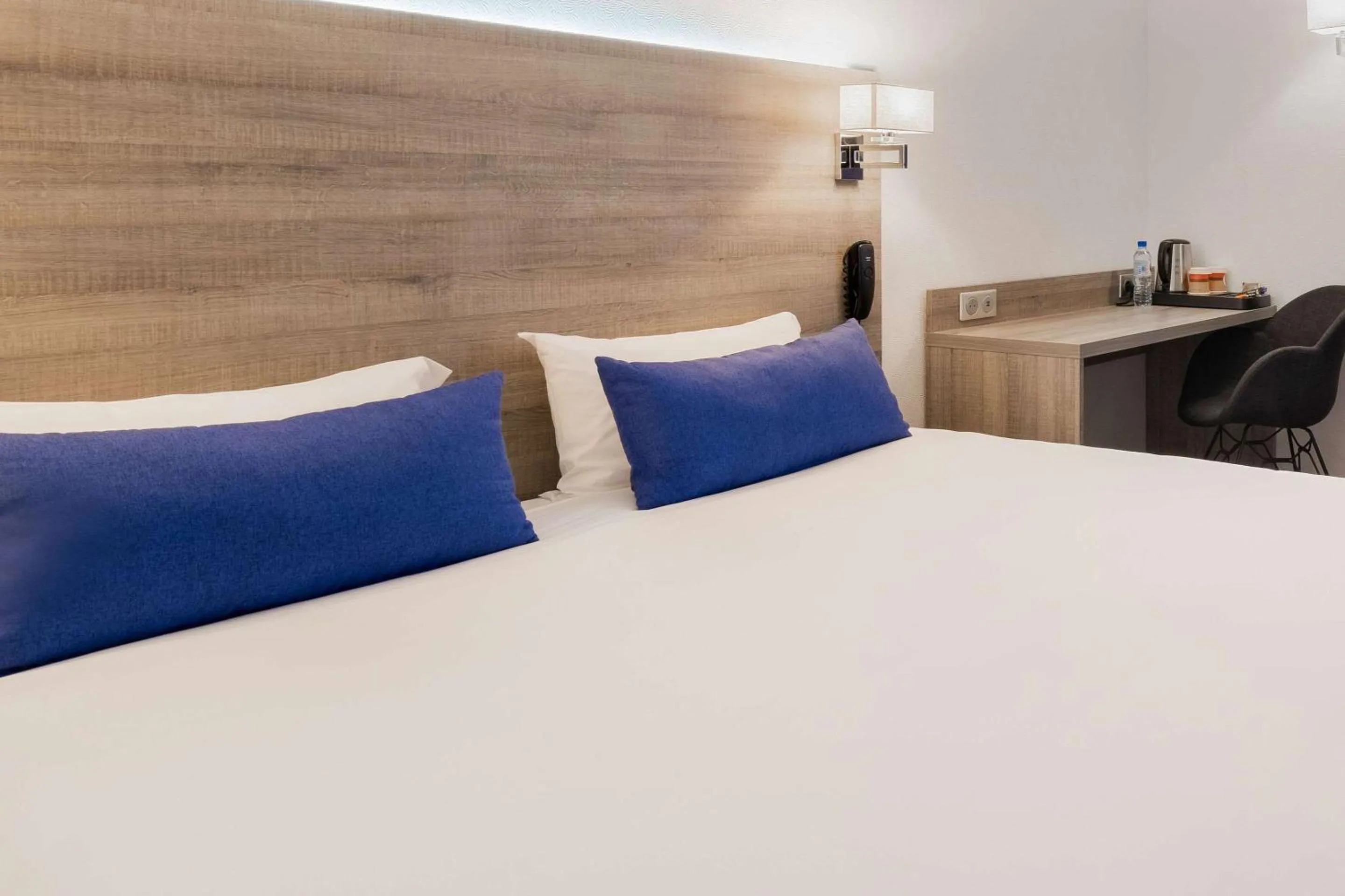 Photo of the whole room, Bed in Hotel Le Circuit Le Mans