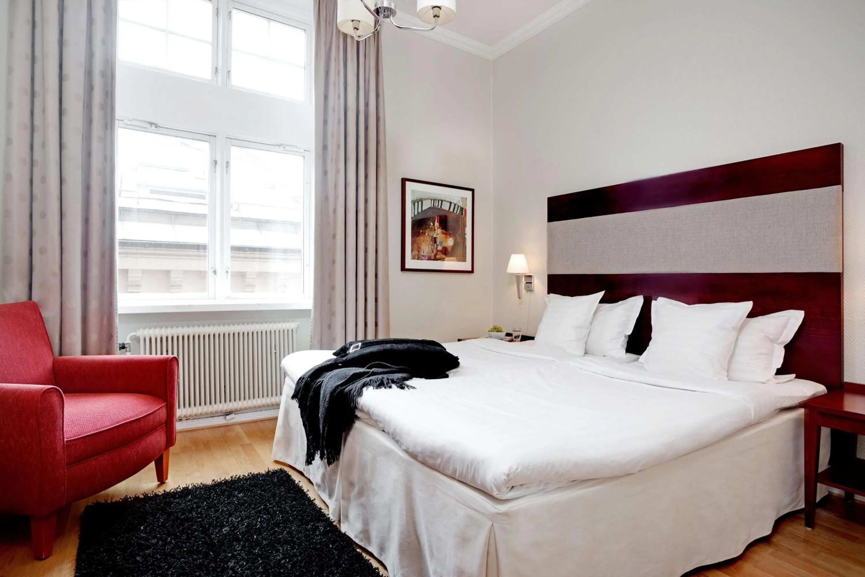 Photo of the whole room, Bed in Scandic Stortorget