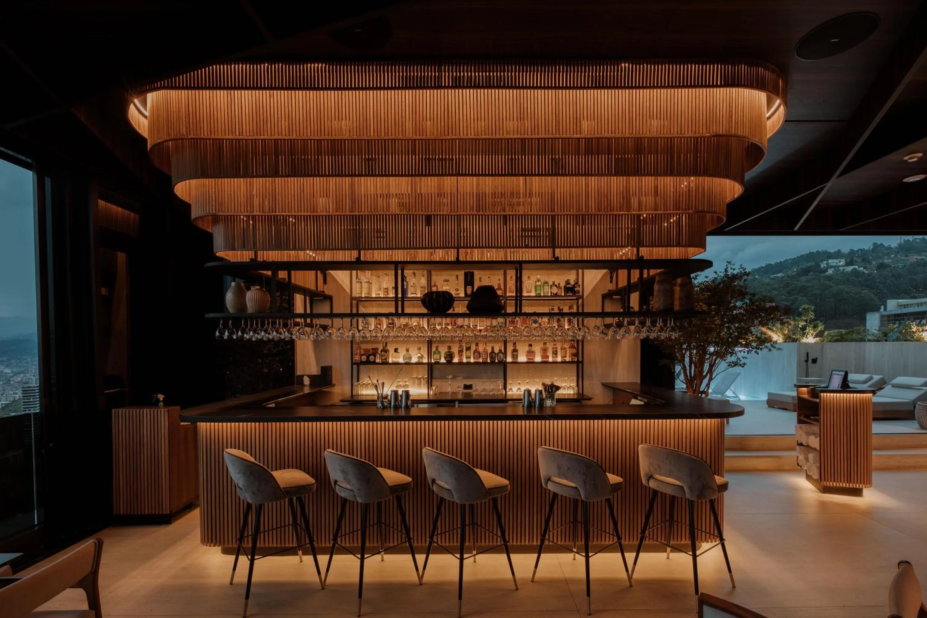 Lounge or bar in Binn Hotel