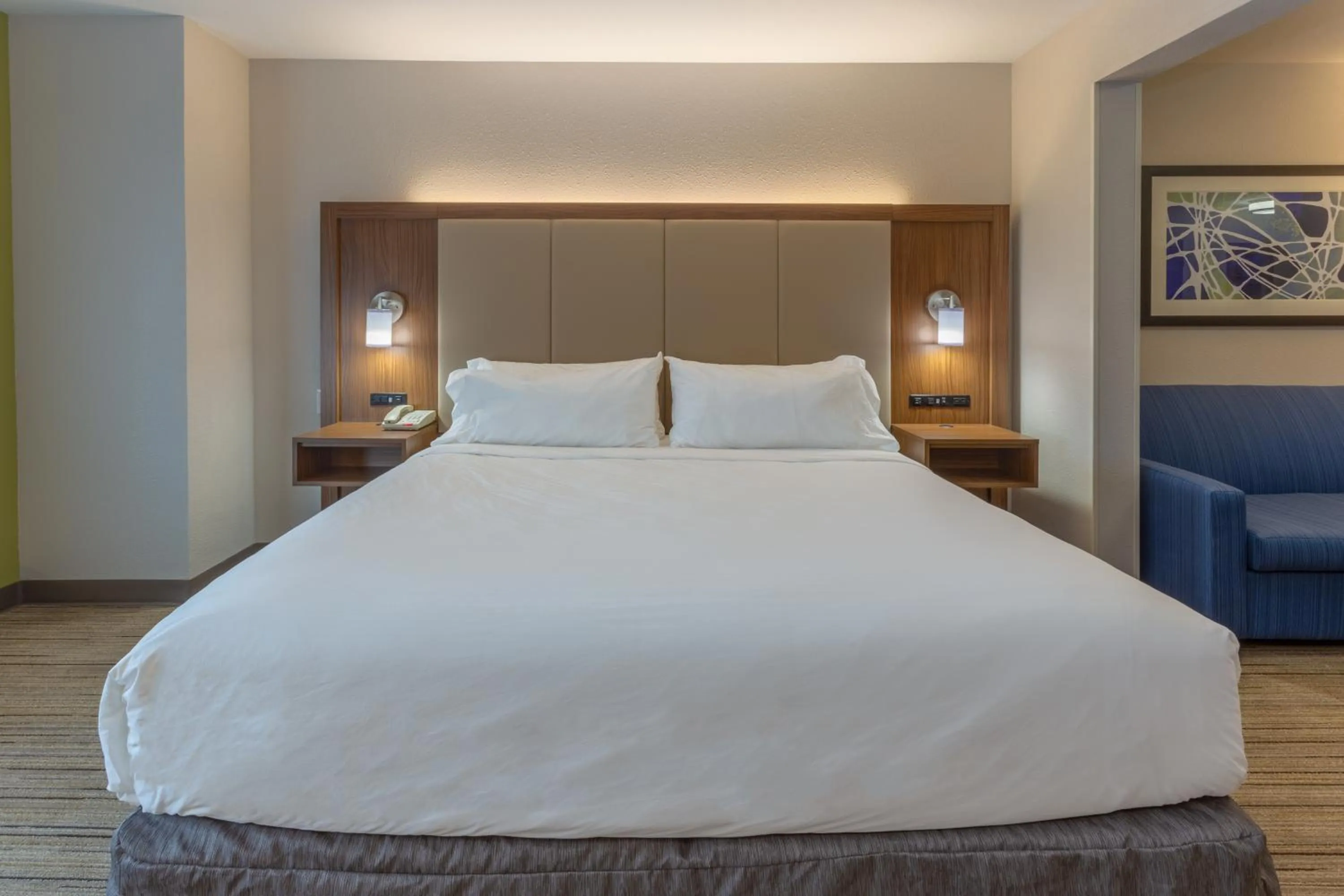 Bed in Holiday Inn Express - Indianapolis - Southeast by IHG