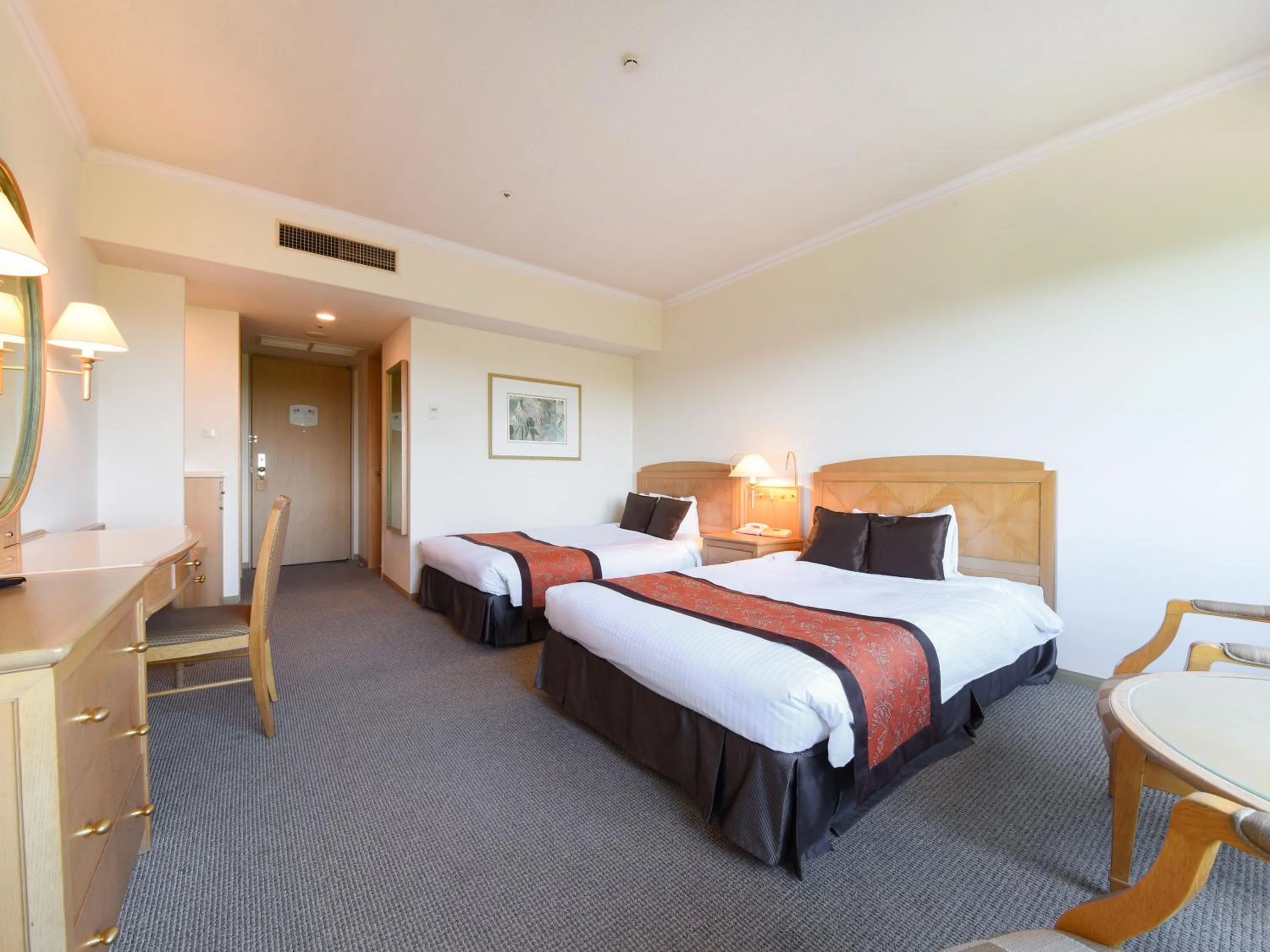 Bed in Forest Inn Showakan (Okura Hotels & Resorts)