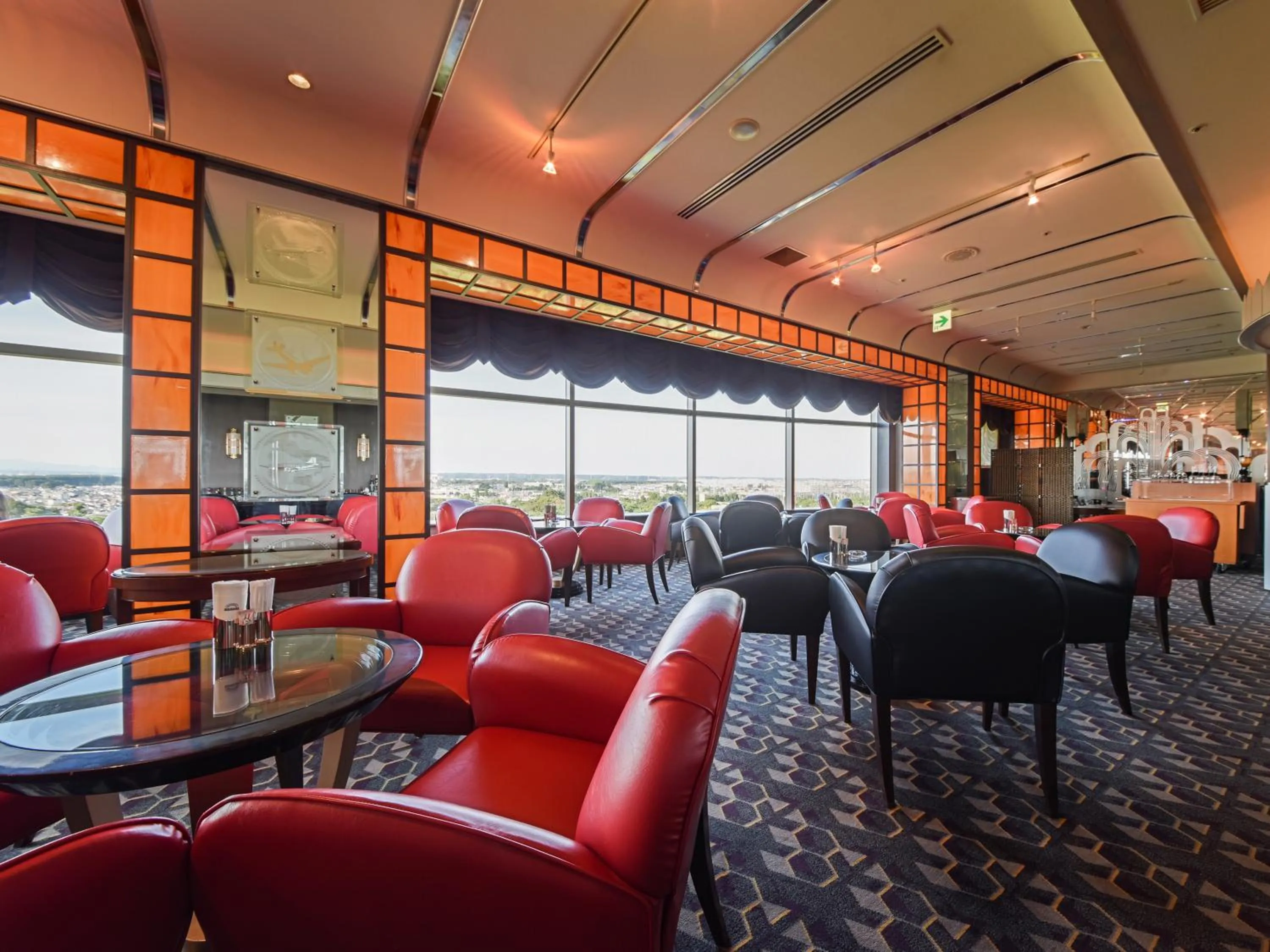 Lounge or bar in Forest Inn Showakan (Okura Hotels & Resorts)