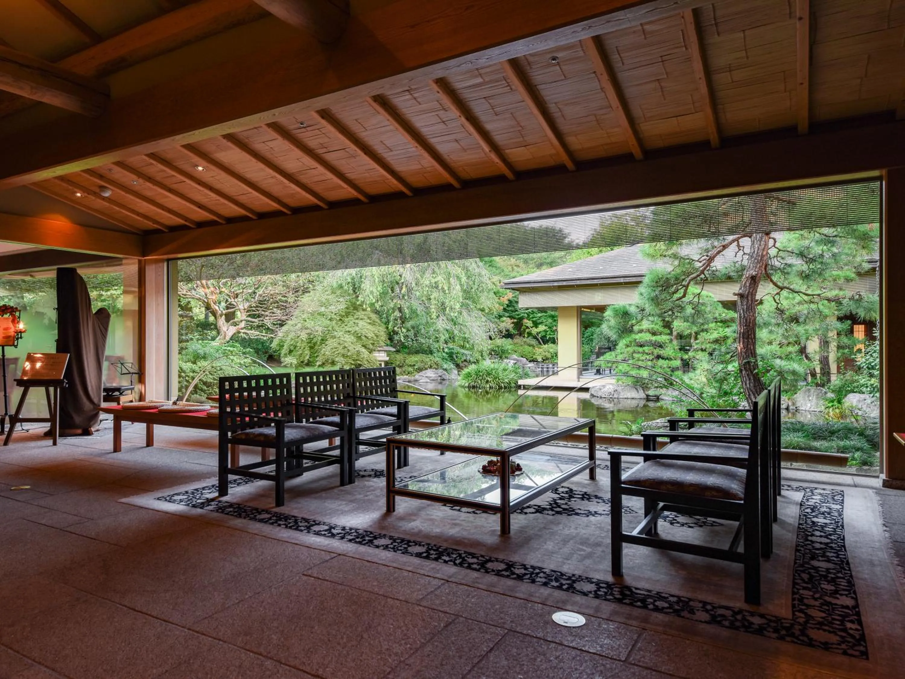 Restaurant/places to eat in Forest Inn Showakan (Okura Hotels & Resorts)