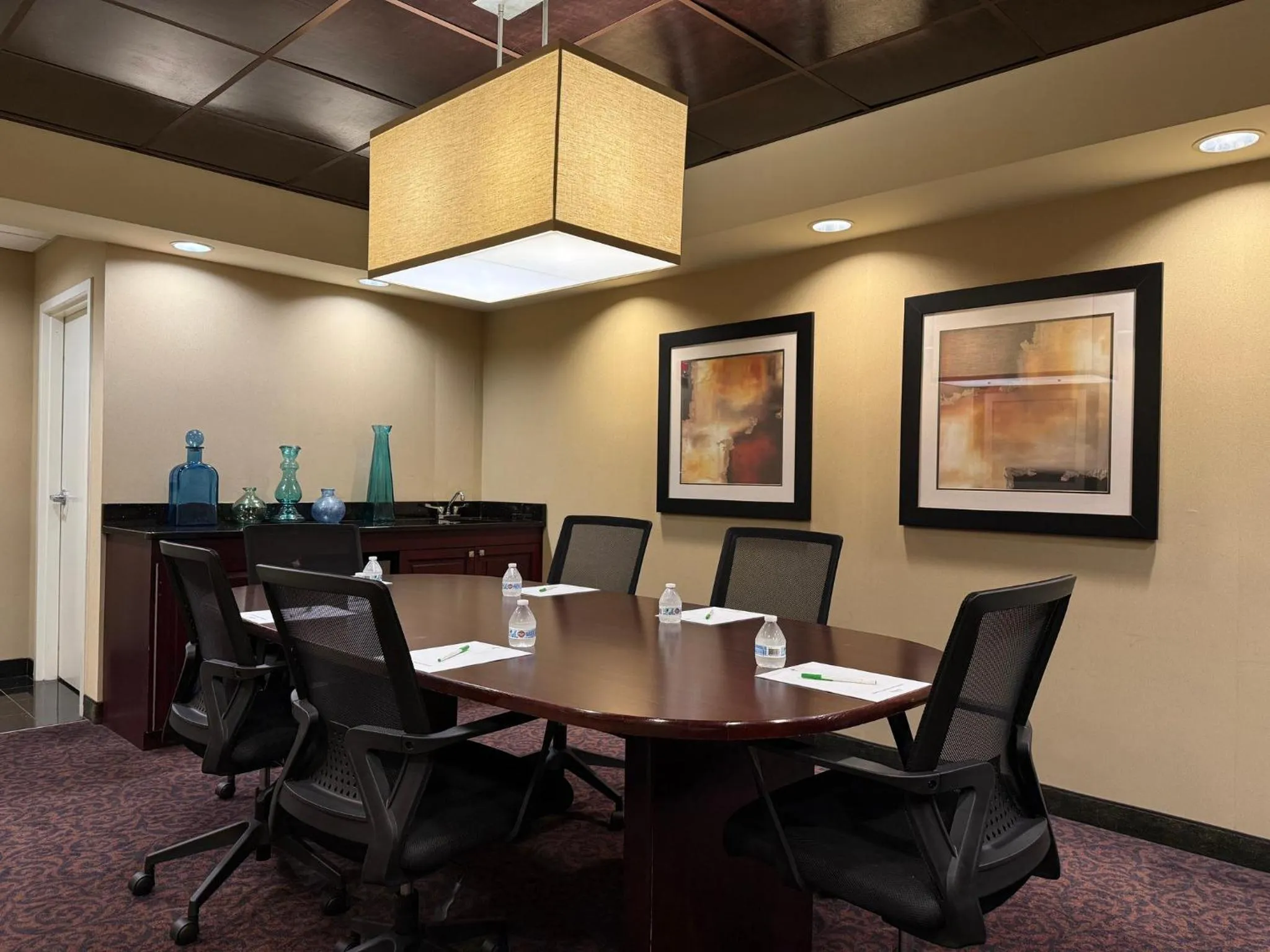 Meeting/conference room in Holiday Inn South Plainfield-Piscataway by IHG