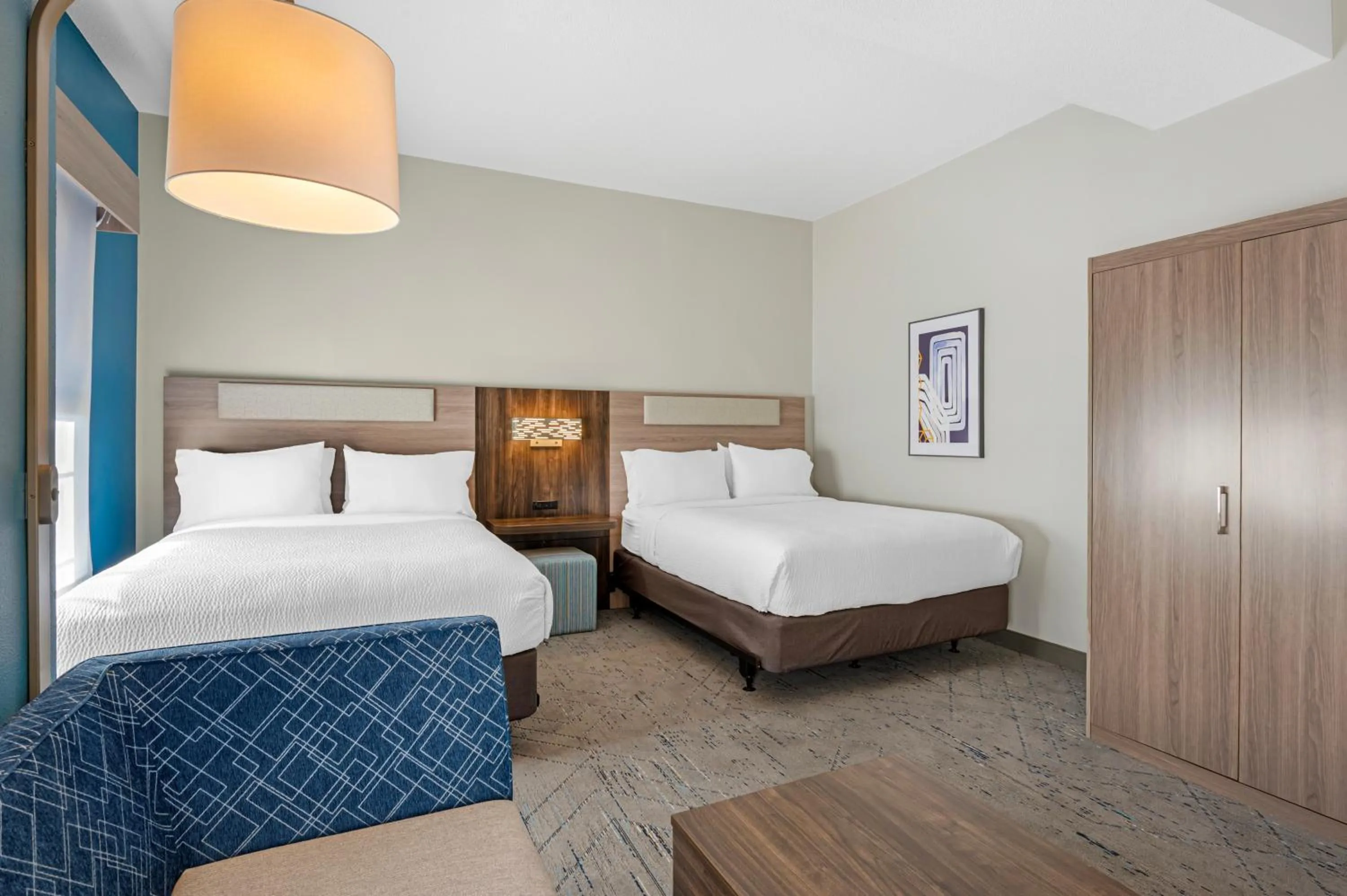 Bed in Holiday Inn Express & Suites Indianapolis - East by IHG
