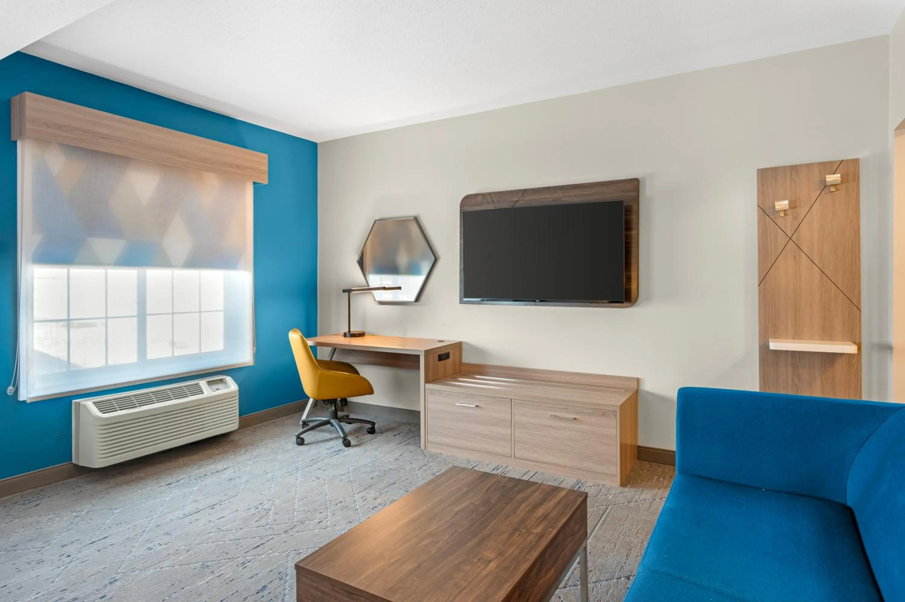 Holiday Inn Express & Suites Indianapolis - East by IHG
