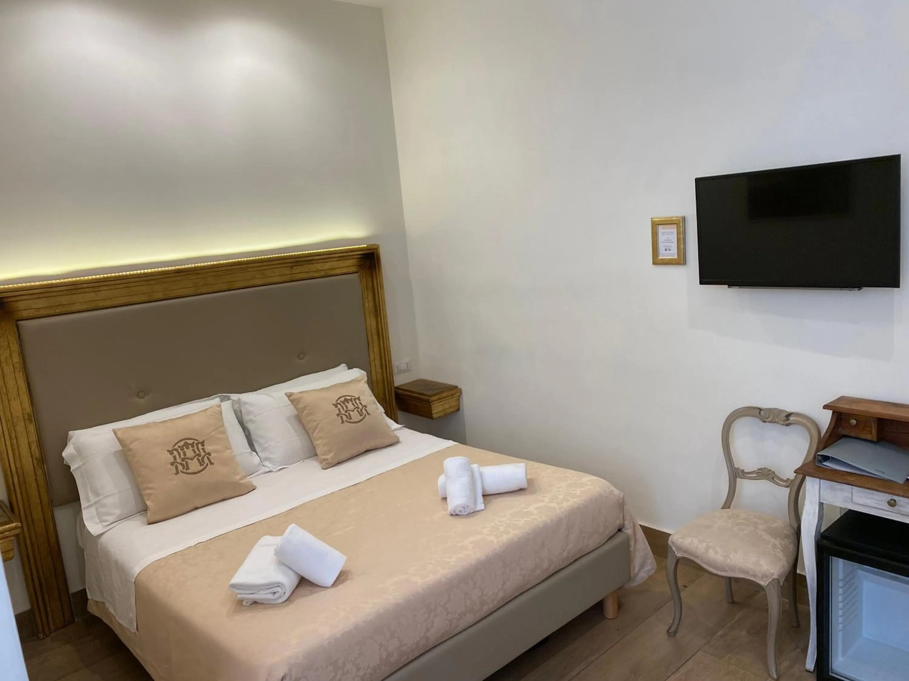 Bedroom, Bed in Art Atelier Accomodation Guest House