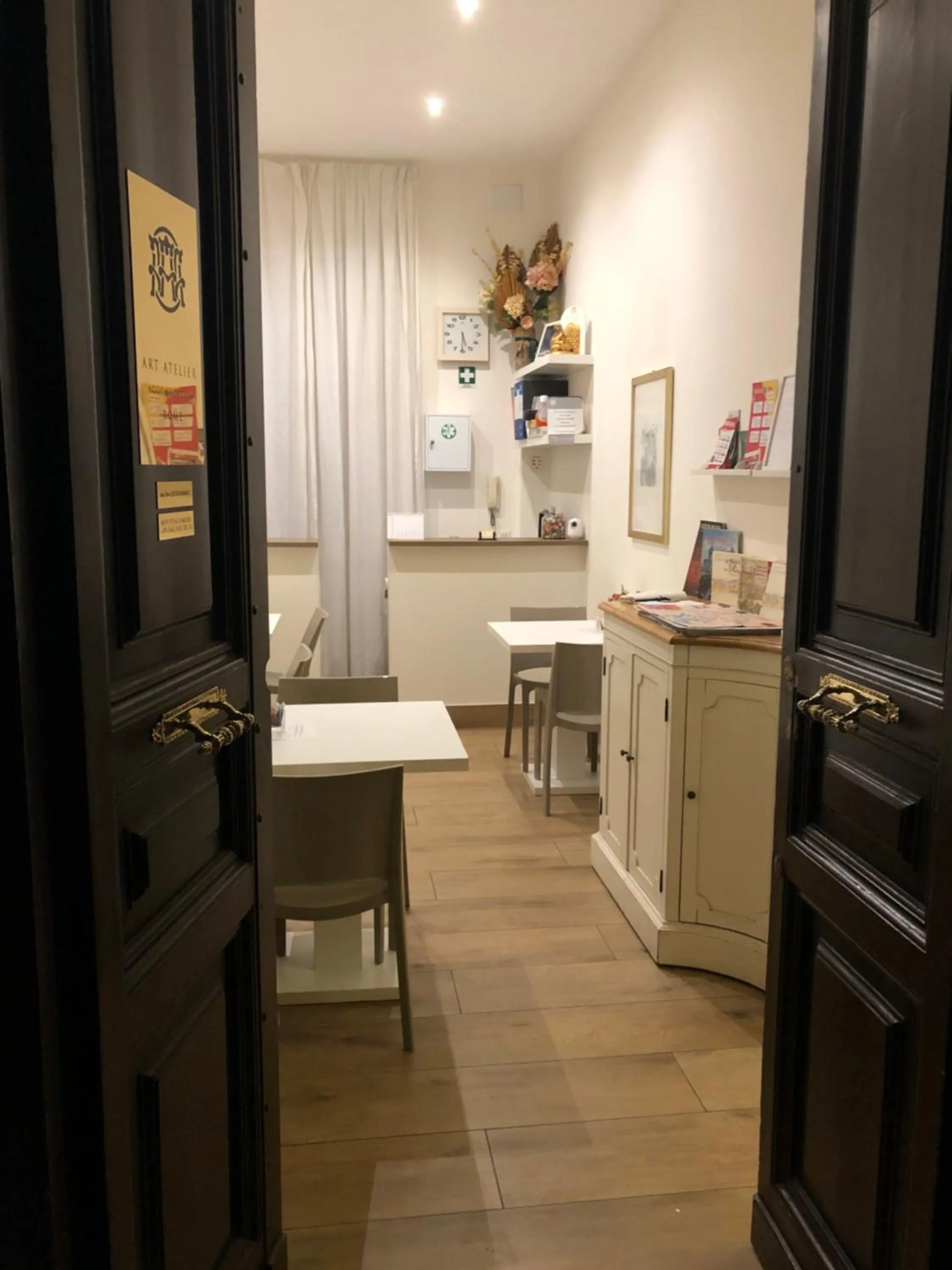 Lobby or reception in Art Atelier Accomodation Guest House