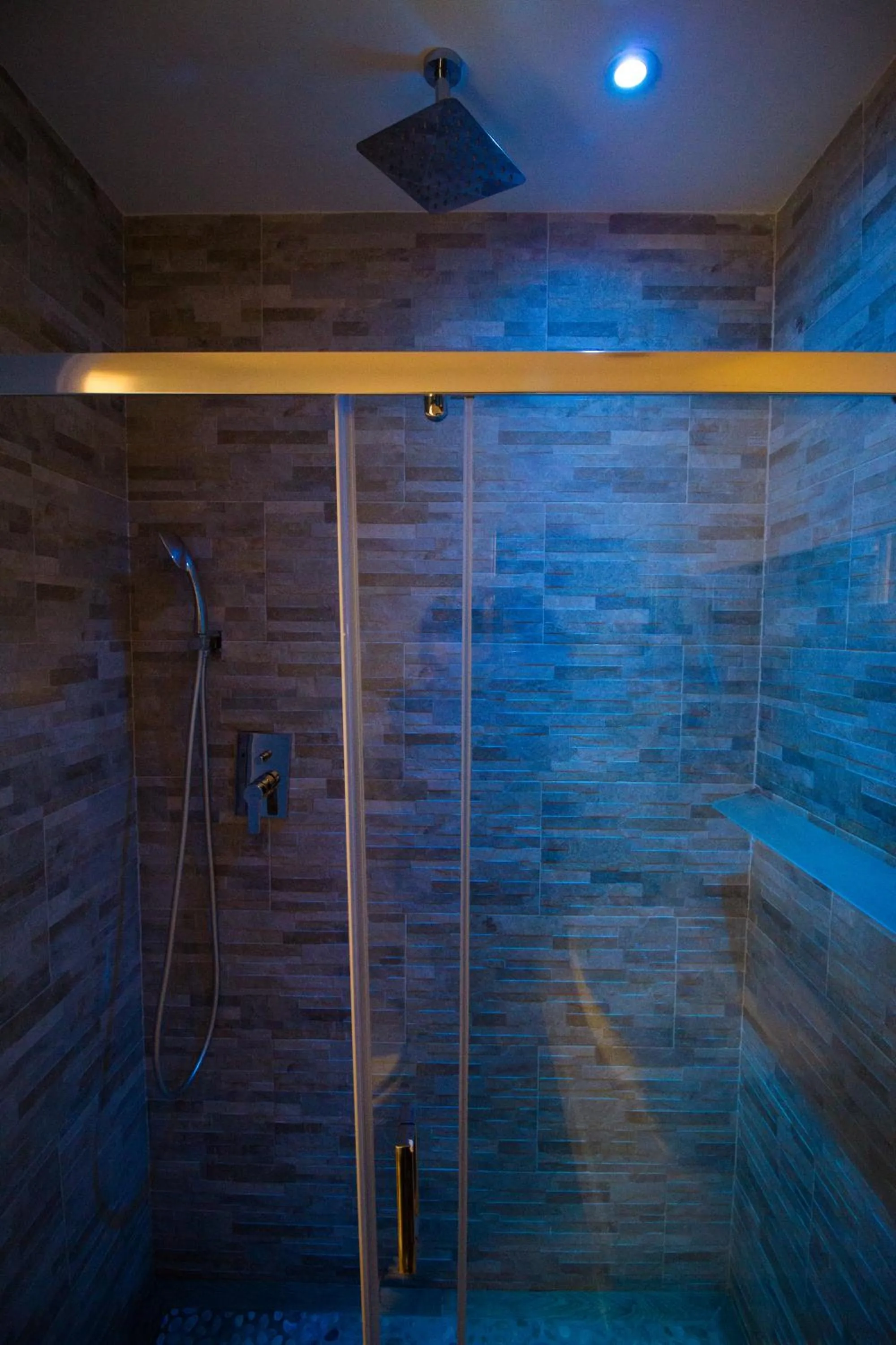 Bathroom in Art Atelier Accomodation Guest House