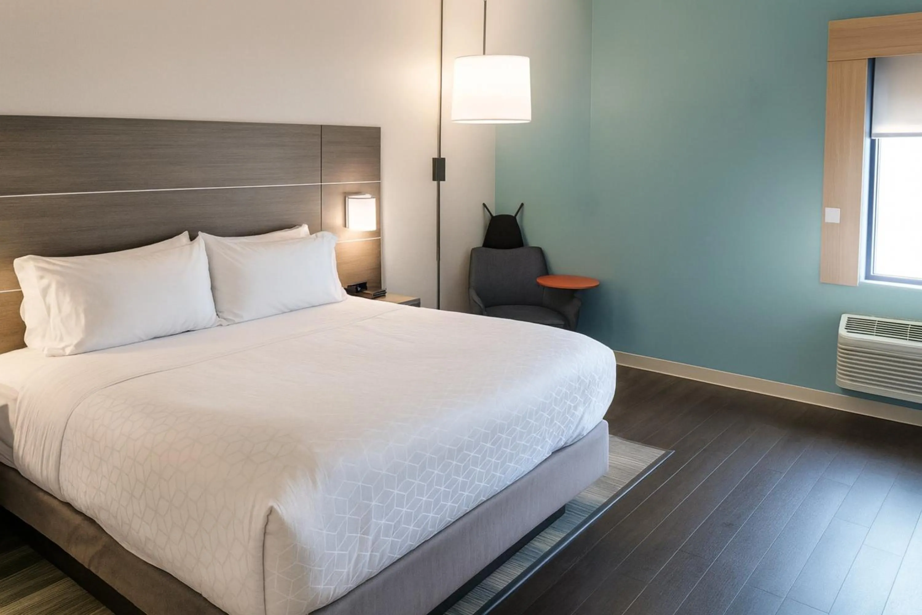 Bed in Holiday Inn Express Myrtle Beach-Broadway at the Beach by IHG