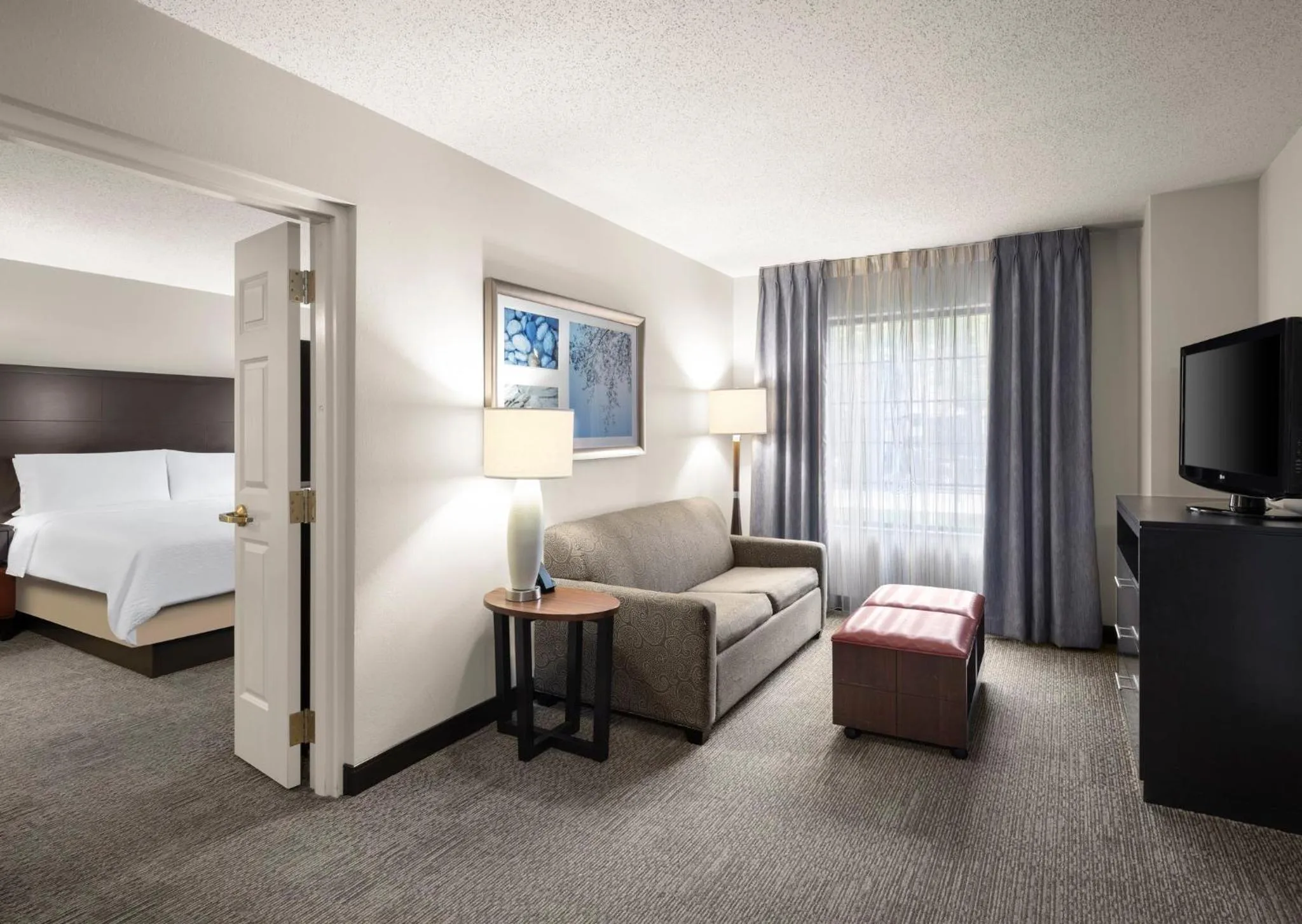Photo of the whole room, Bed in Staybridge Suites Indianapolis-Airport by IHG