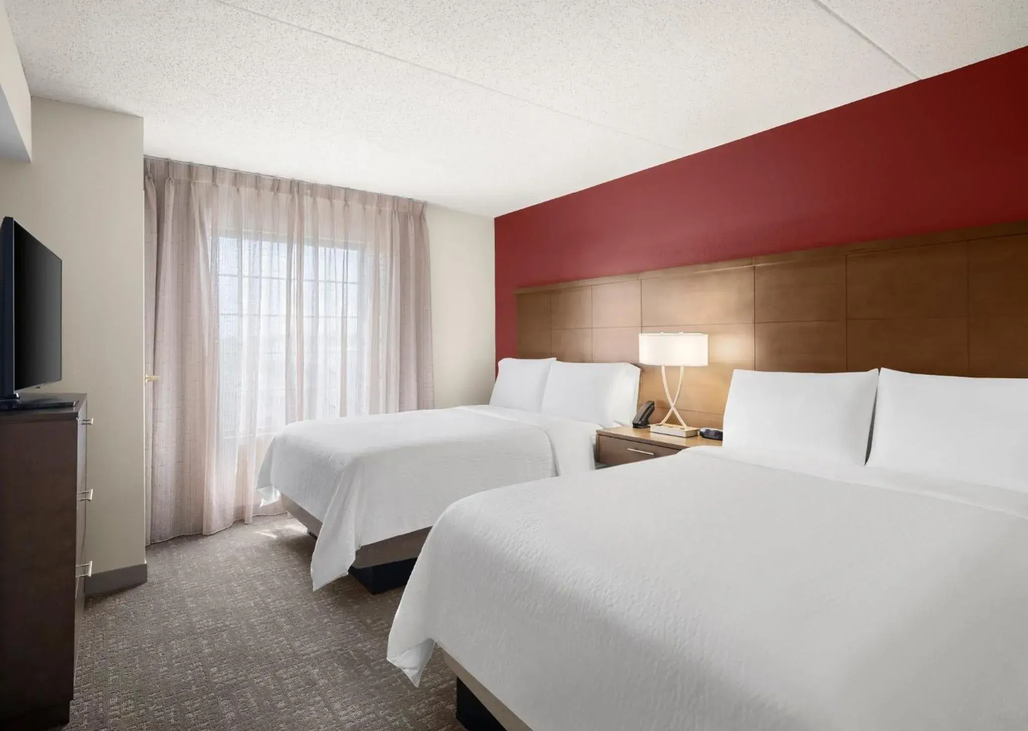 Queen Studio Suite with Bath Tub - Mobility Accessible - Non-Smoking in Staybridge Suites Indianapolis-Airport by IHG Queen Studio Suite with Bath Tub - Mobility Accessible - Non-Smoking in Staybridge Suites Indianapolis-Airport by IHG
