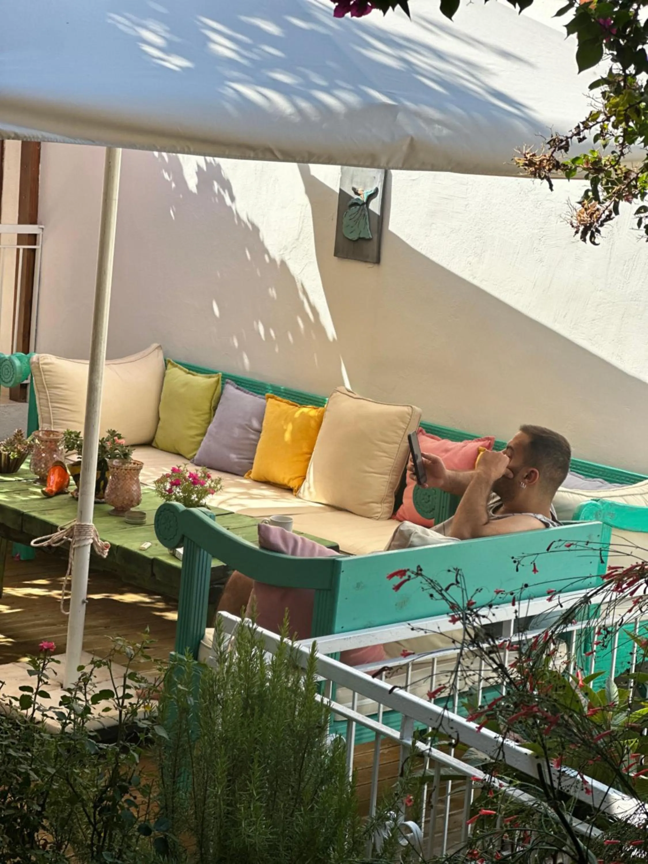 People in The White House Kalkan