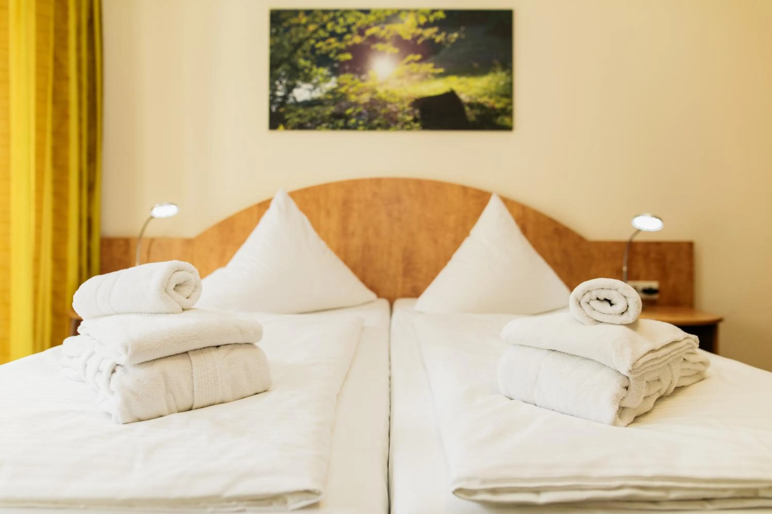 Photo of the whole room, Bed in Kulturhotel Fürst Pückler Park