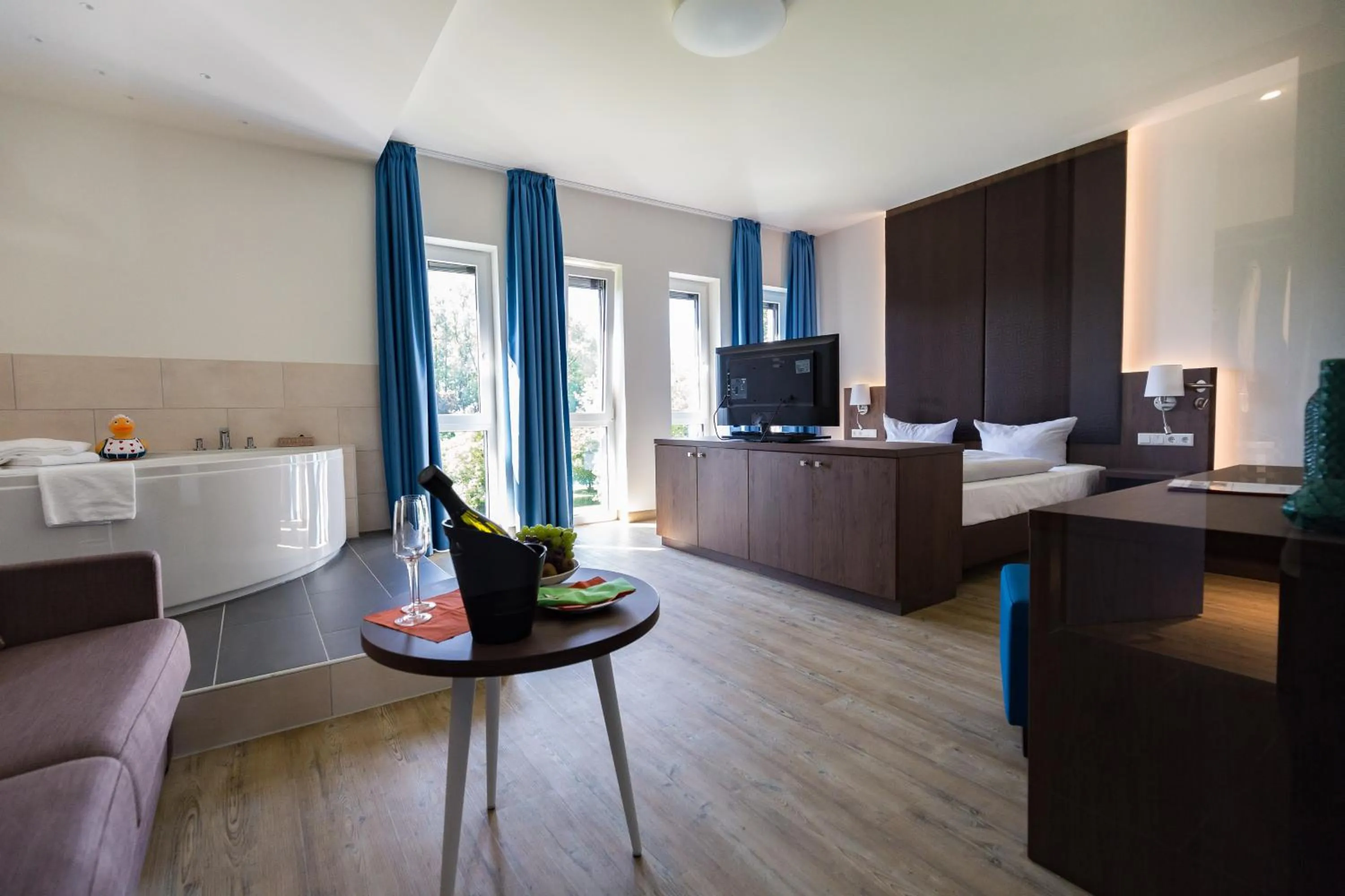 Bed in Friendly Cityhotel Oktopus