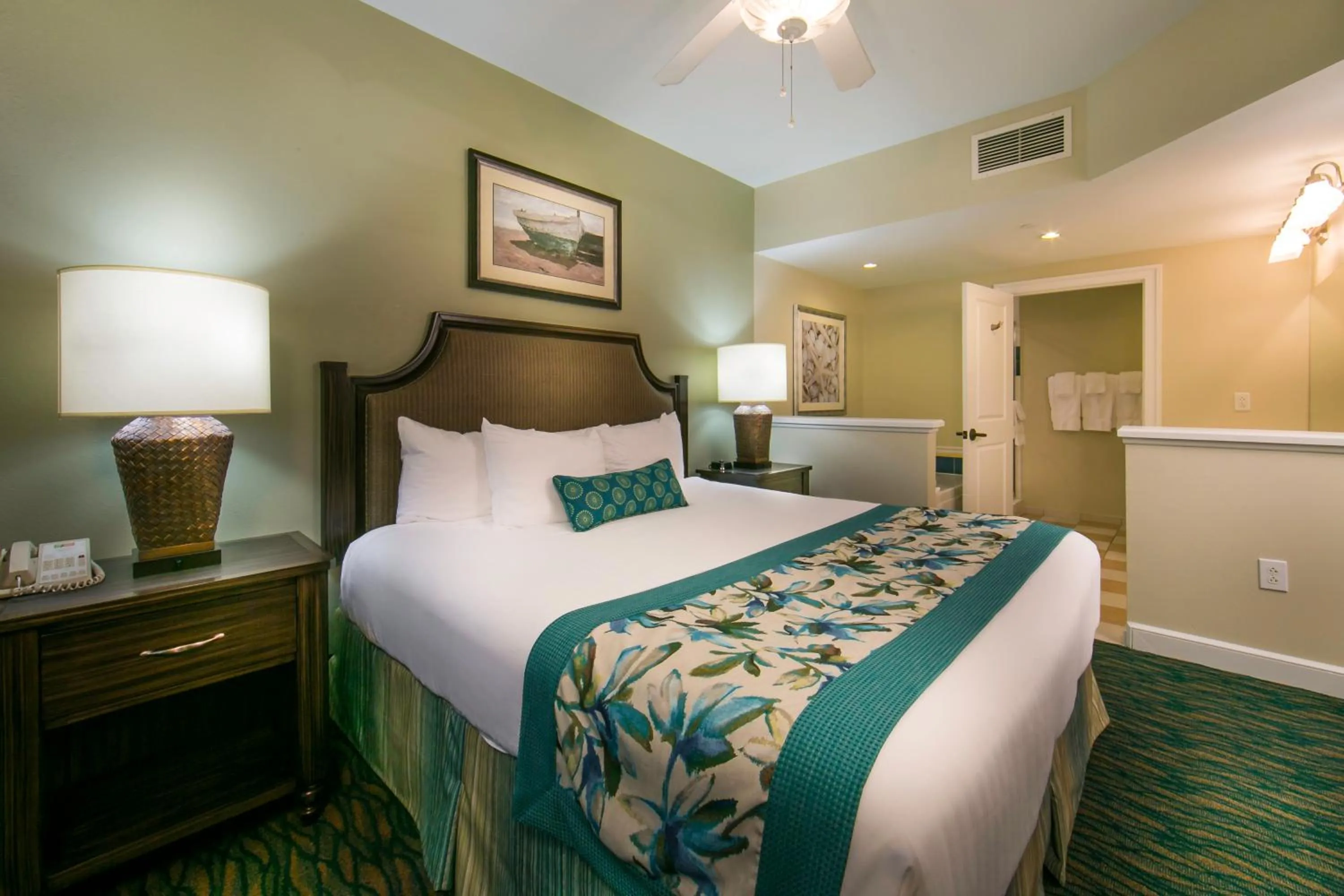 Photo of the whole room, Bed in Holiday Inn Club Vacations South Beach Resort