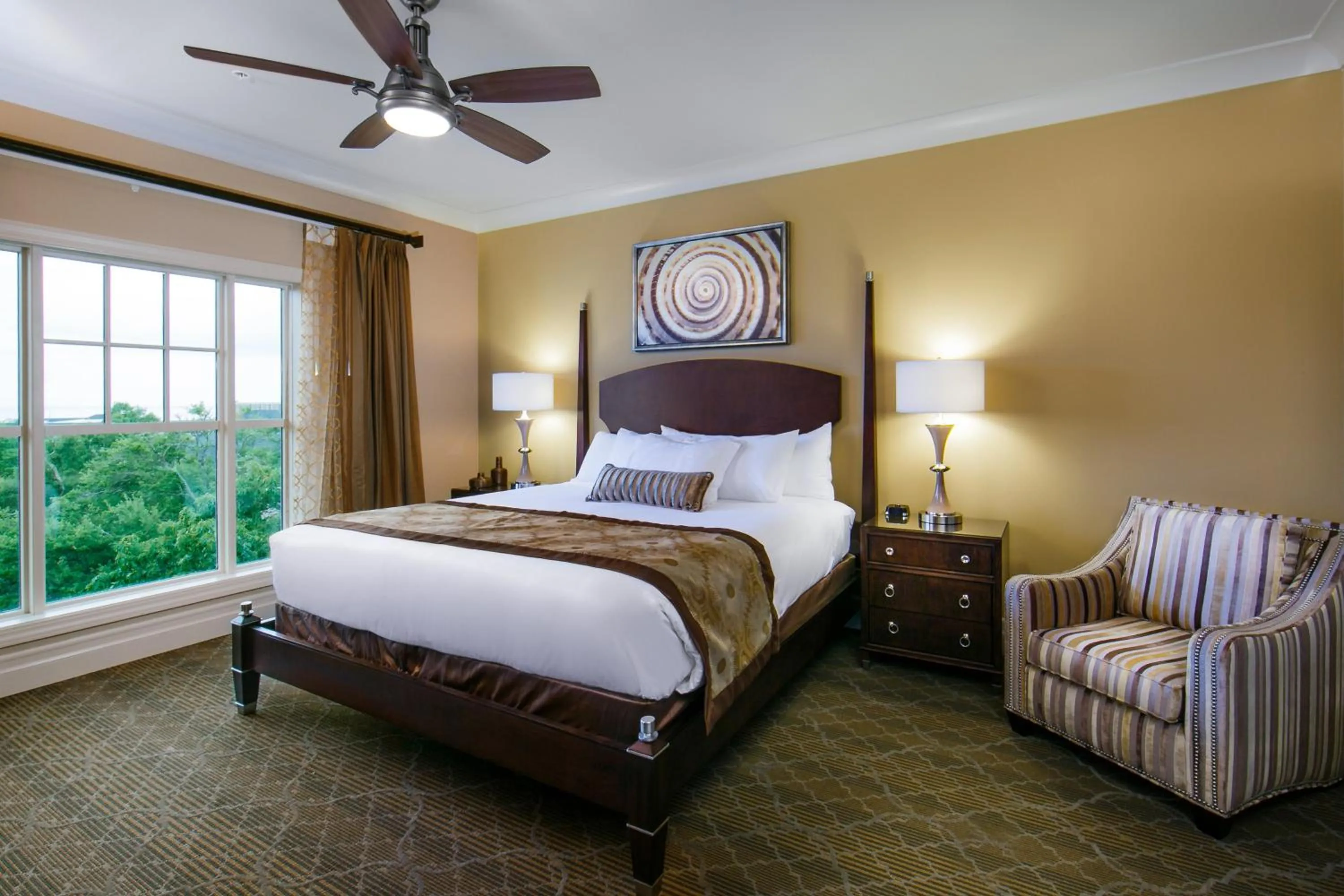 Photo of the whole room, Bed in Holiday Inn Club Vacations South Beach Resort