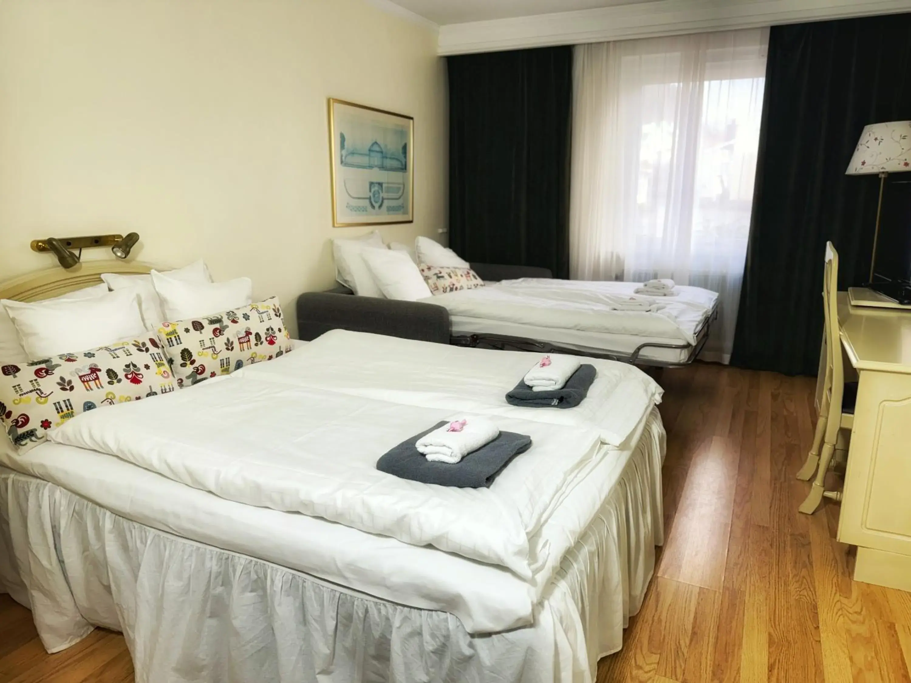 Family King Room with Sofa Bed in Hotel Fars Hatt Family King Room with Sofa Bed in Hotel Fars Hatt