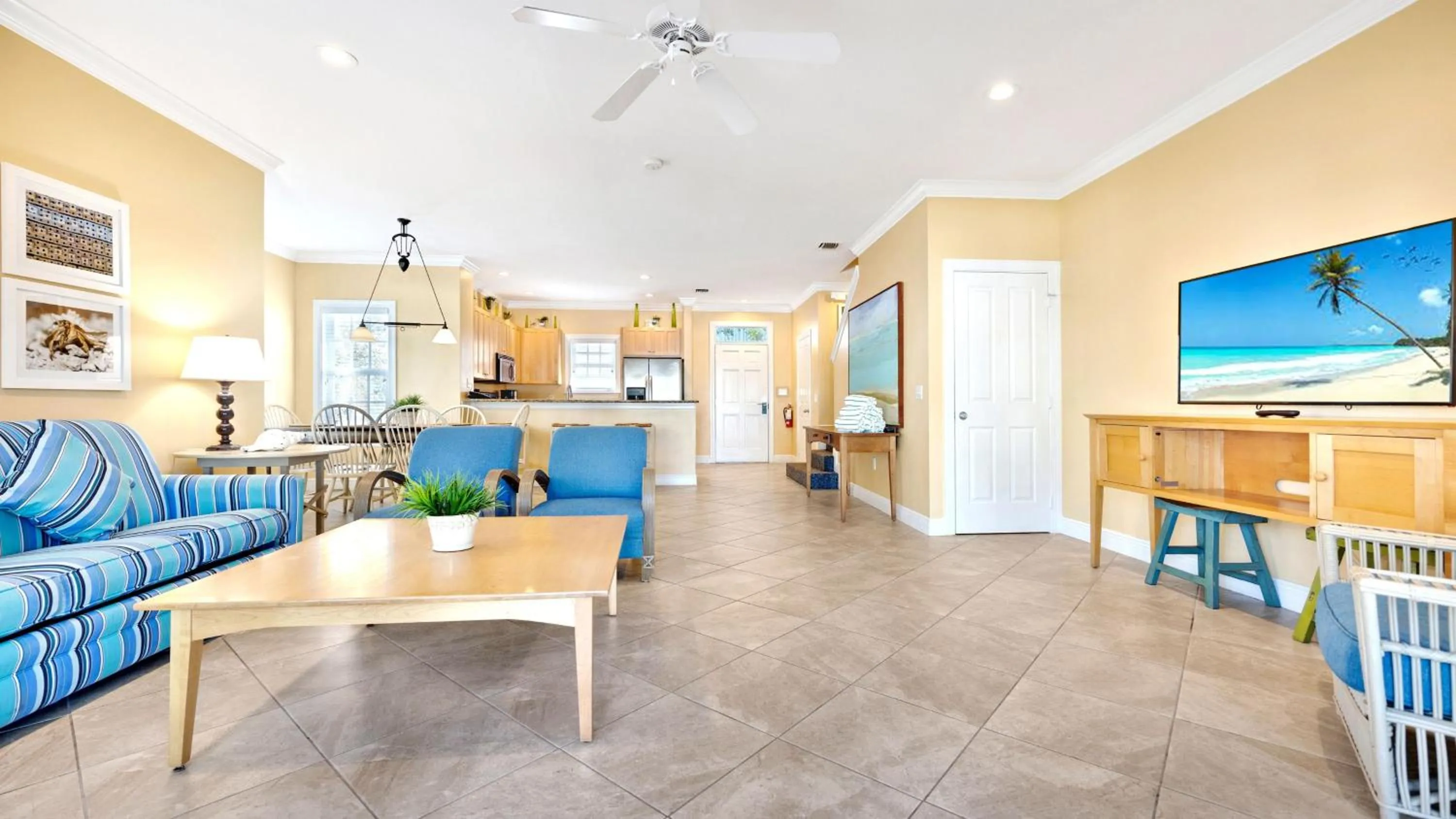 Living room in Tranquility Bay Resort