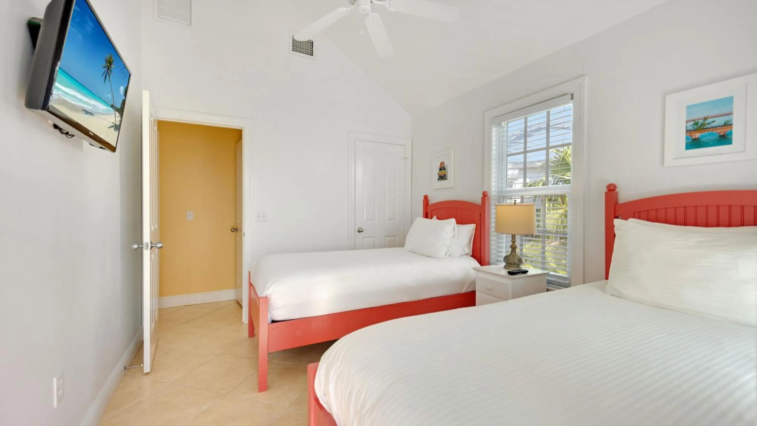 Bedroom, Bed in Tranquility Bay Resort