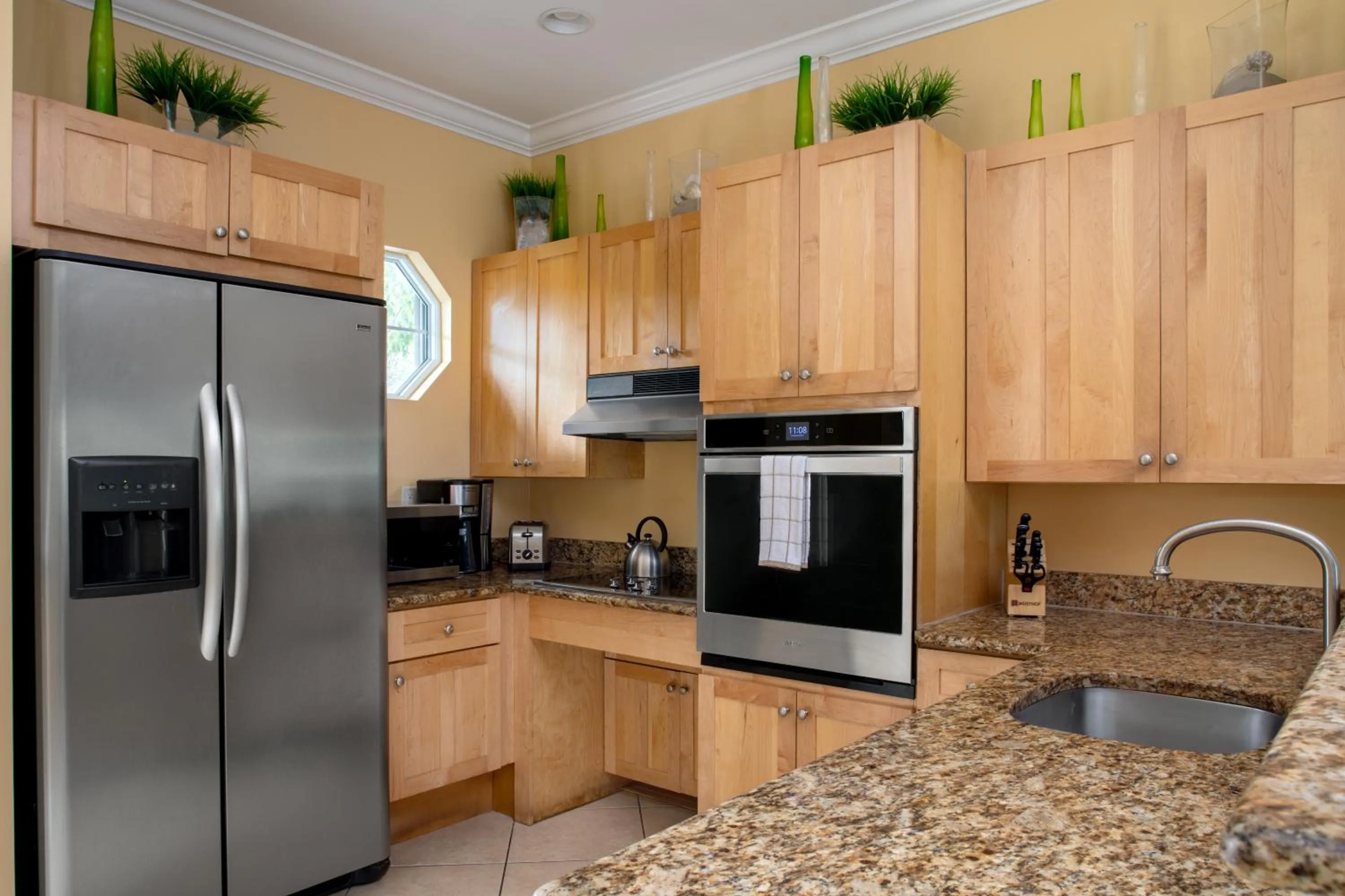Kitchen or kitchenette in Tranquility Bay Resort