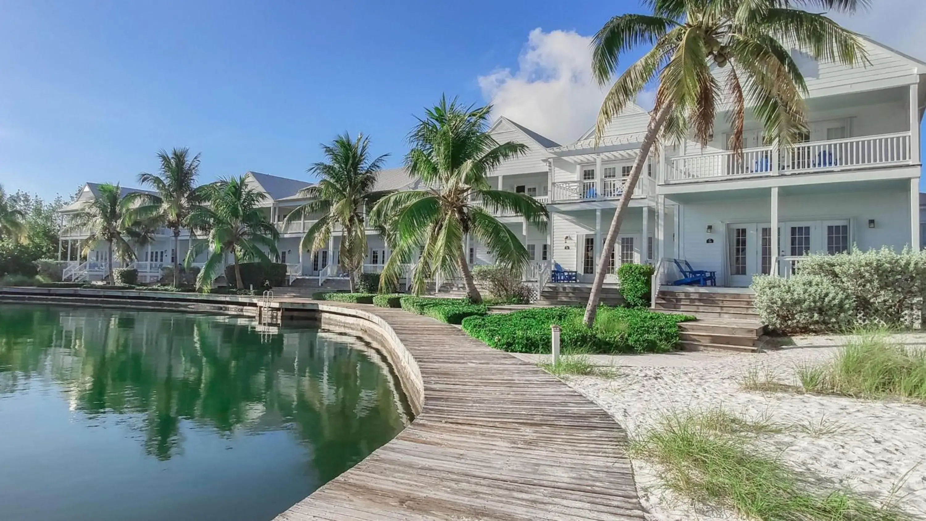 Three Bedroom Waterfront Villa in Tranquility Bay Resort Three Bedroom Waterfront Villa in Tranquility Bay Resort