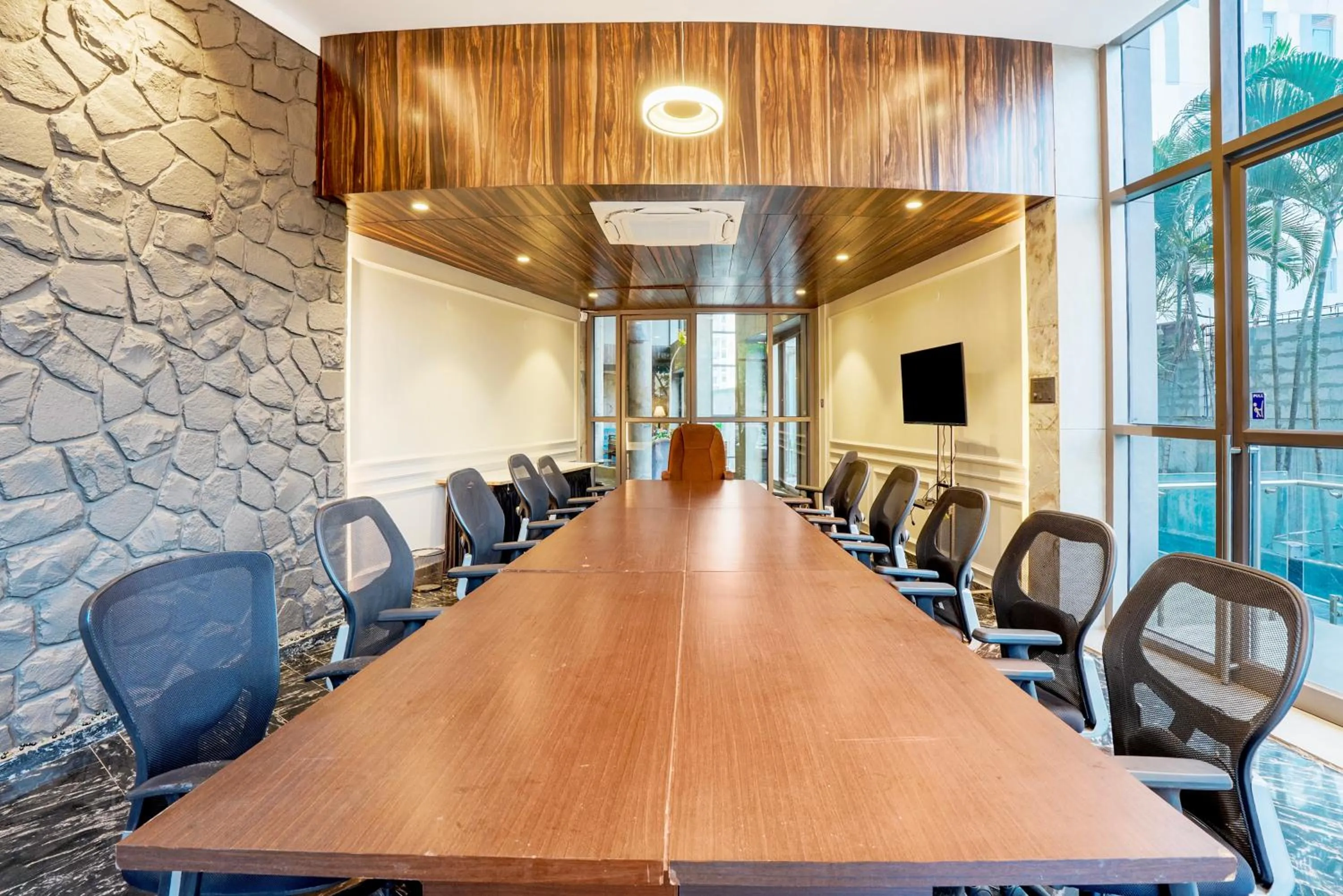 Meeting/conference room in Treebo Premium Niraali Executive, Hinjewadi