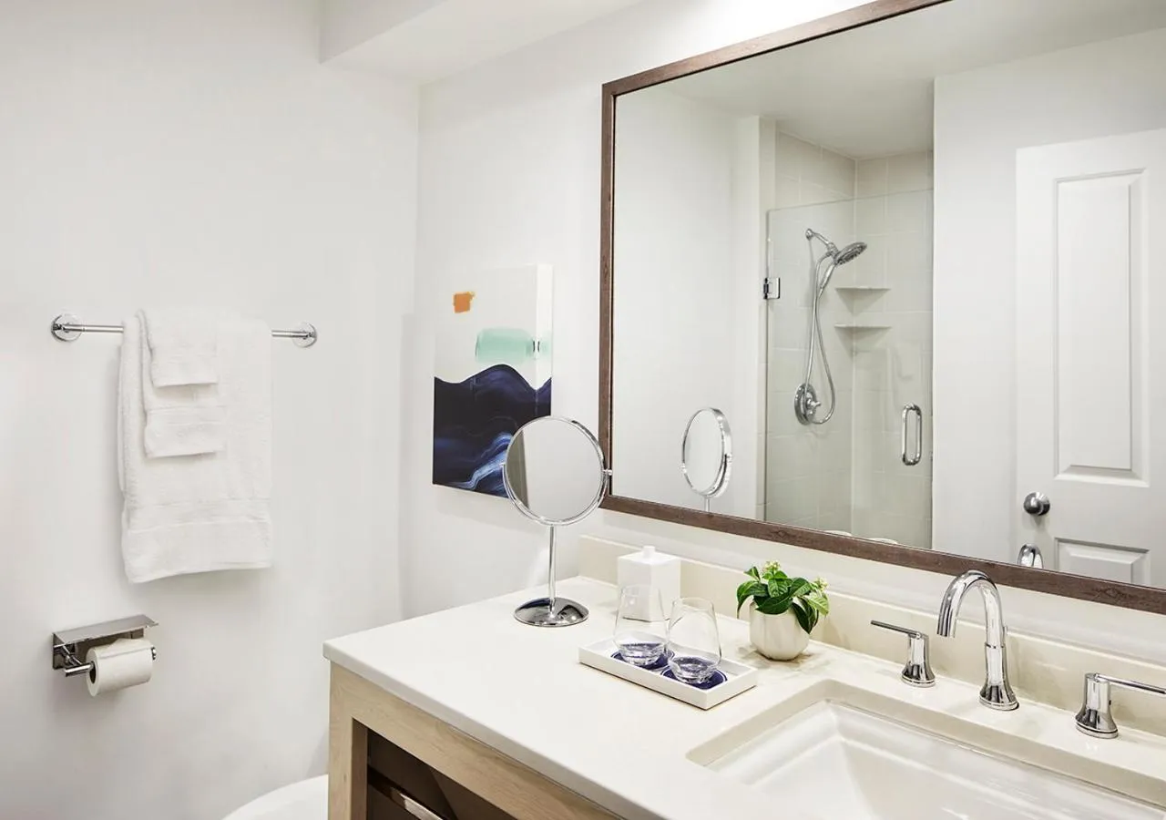 Bathroom in Parrot Key Hotel & Villas
