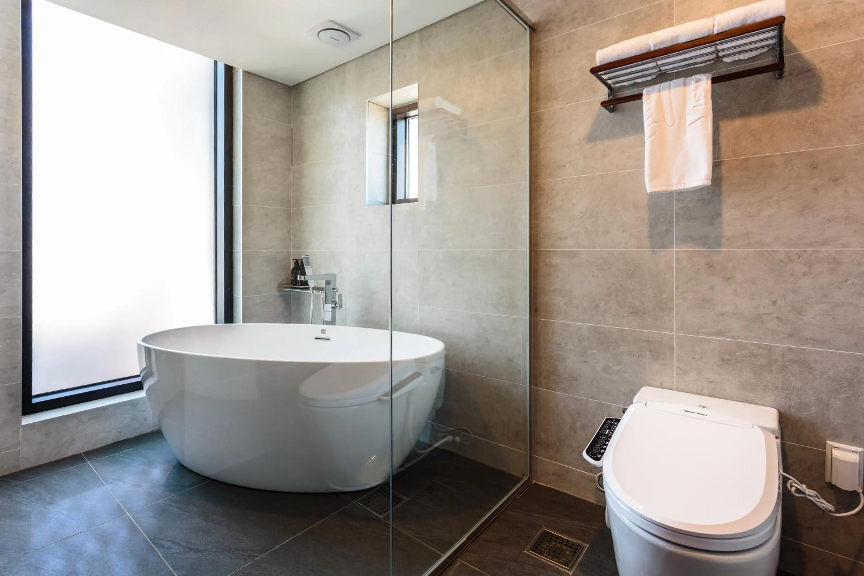 Bathroom in Hotel Alegria Seogwipo