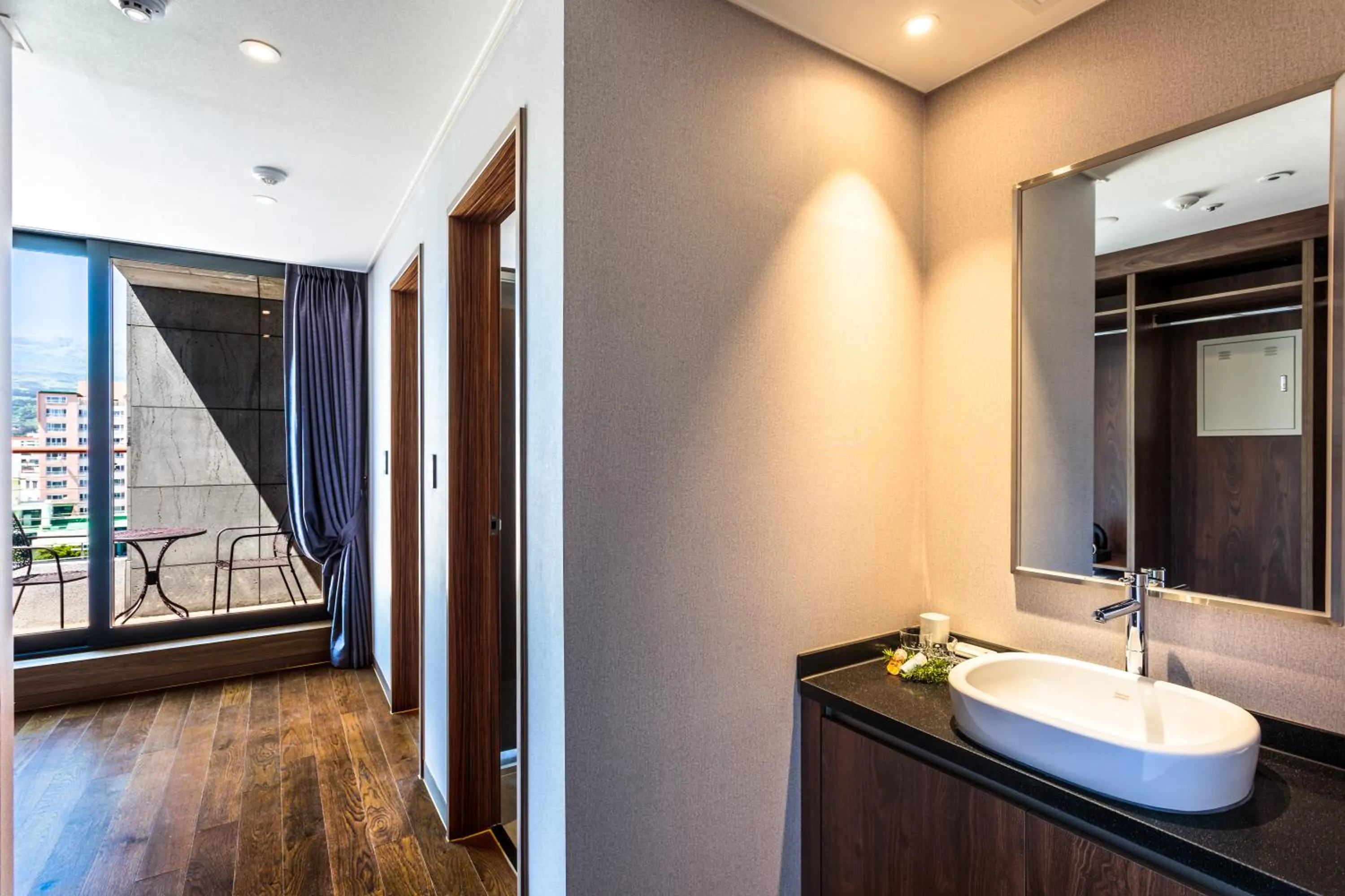 Bedroom, Bathroom in Hotel Alegria Seogwipo