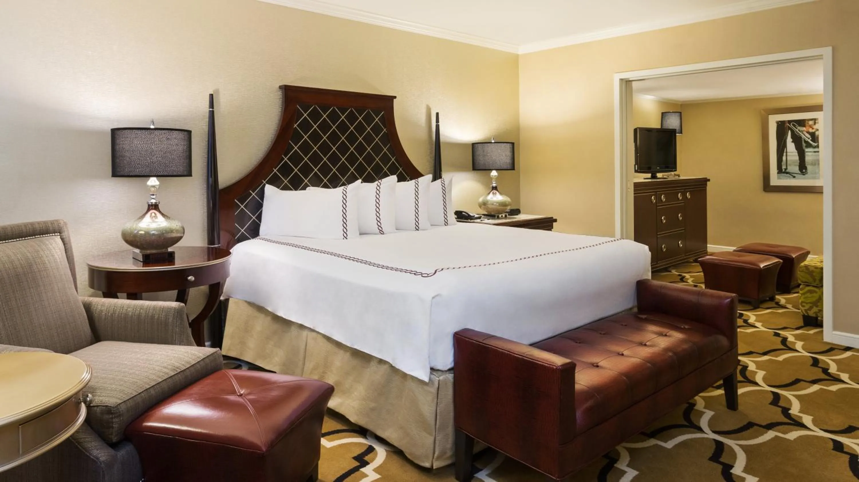 Photo of the whole room, Bed in InterContinental New Orleans by IHG