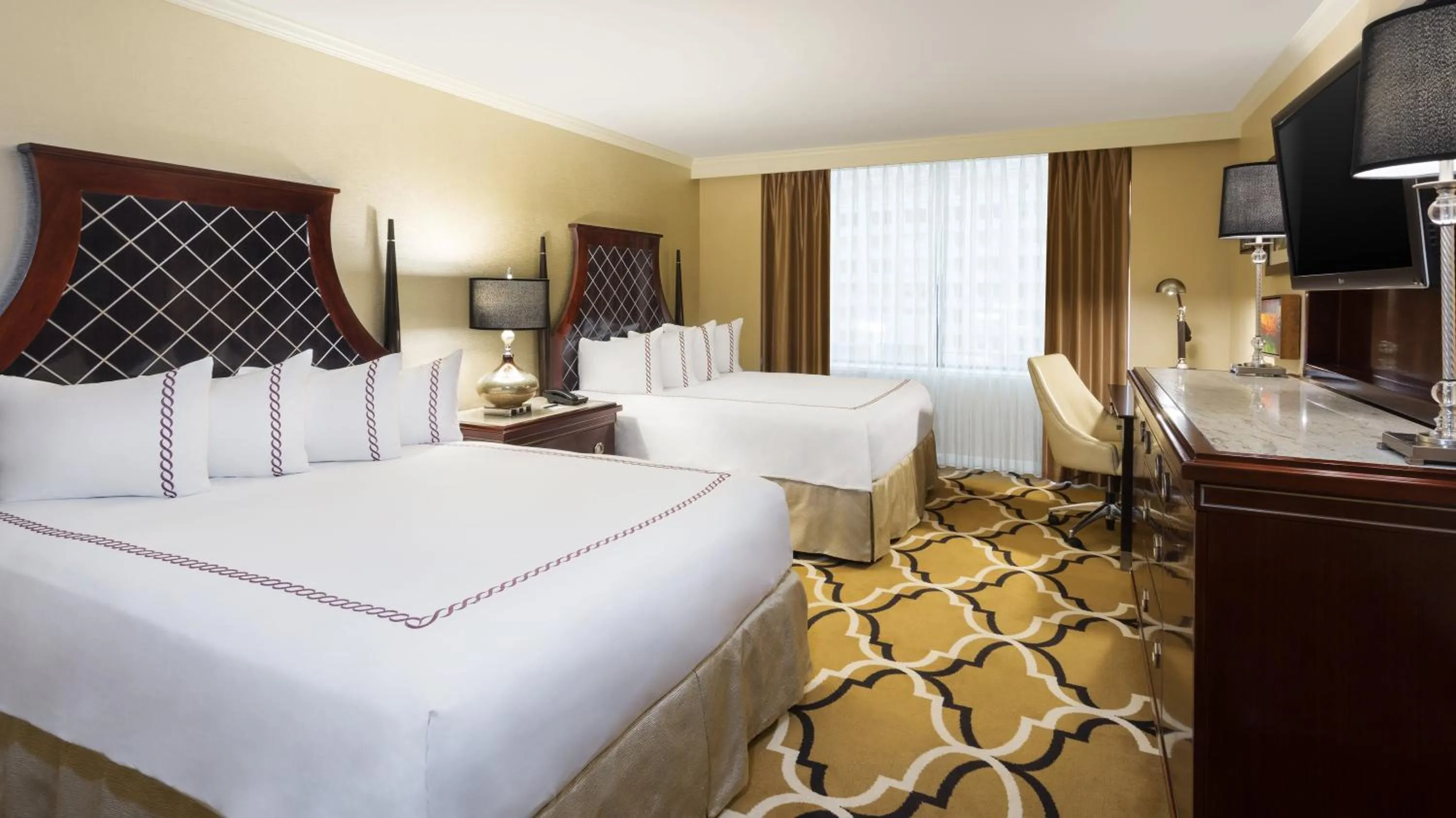 Photo of the whole room, Bed in InterContinental New Orleans by IHG