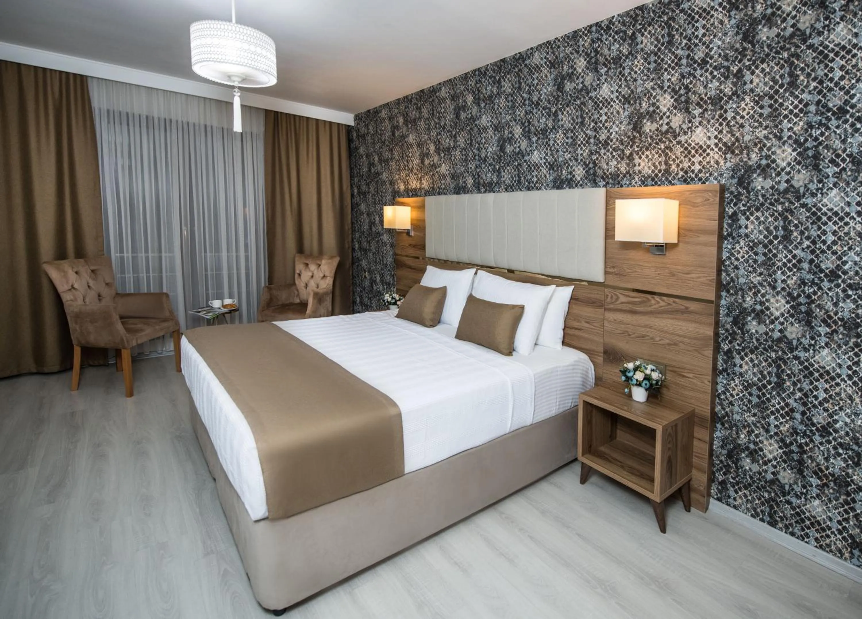 Photo of the whole room, Bed in White House Hotel