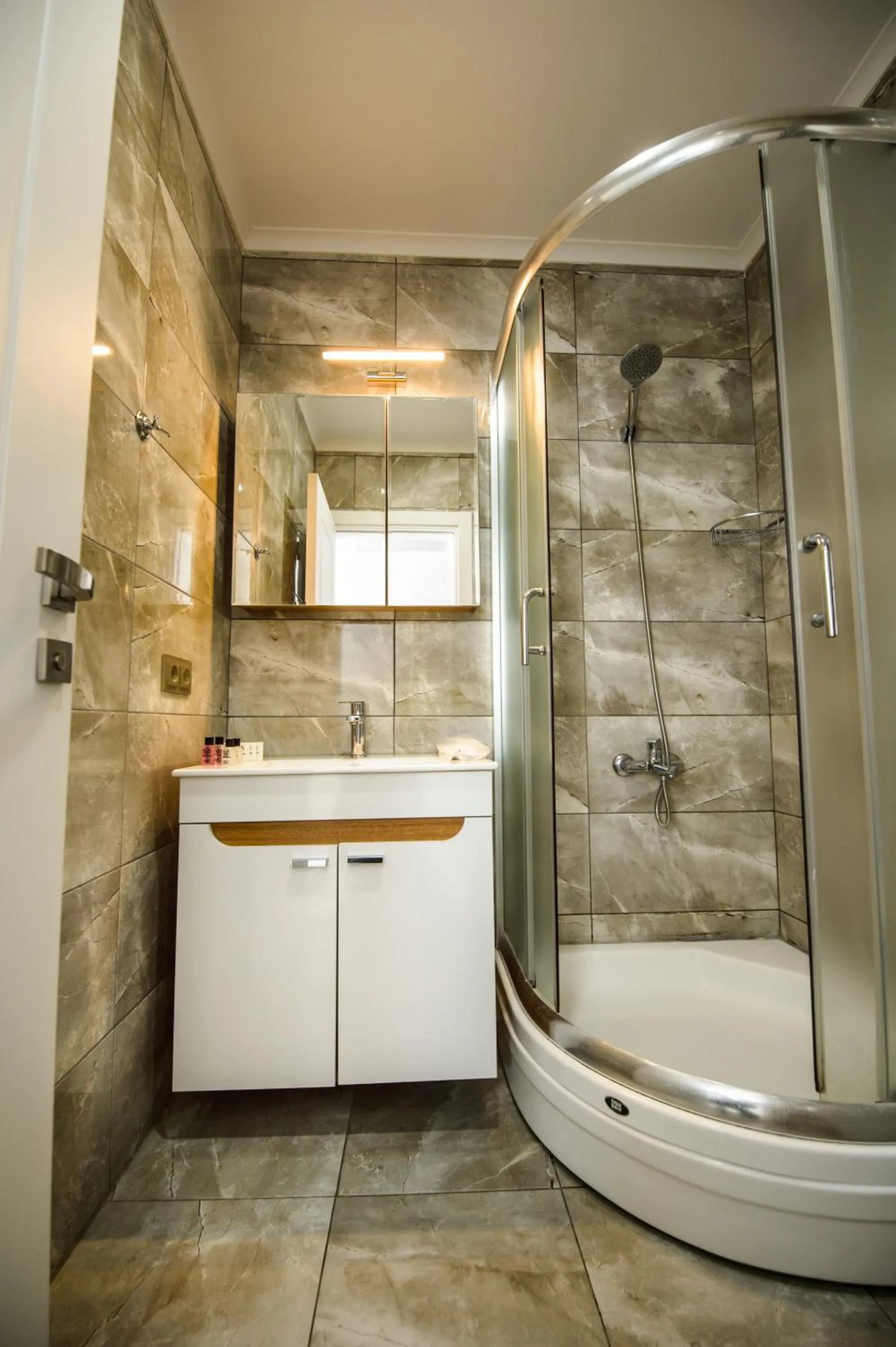 Decorative detail in White House Hotel