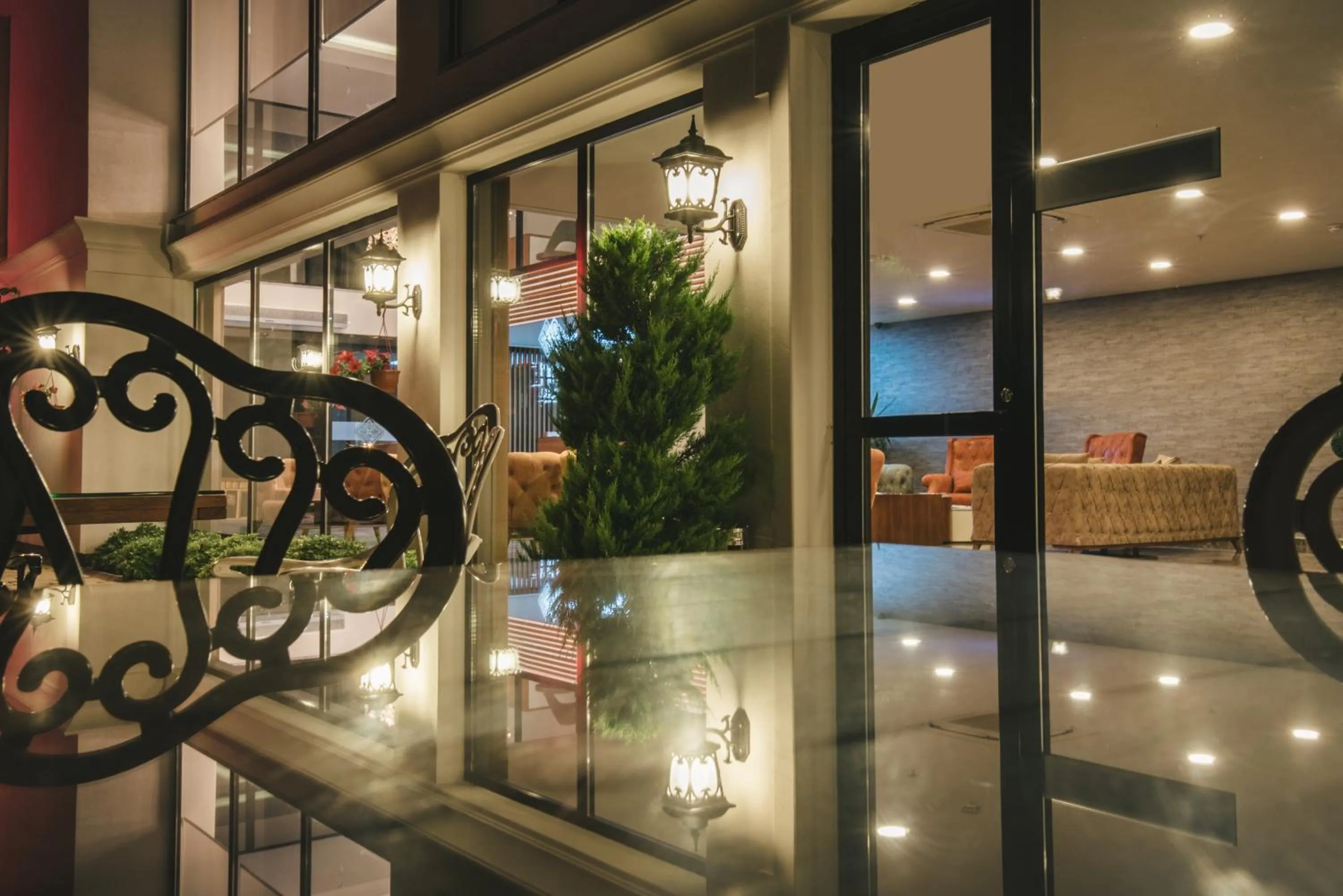 Garden view in White House Hotel