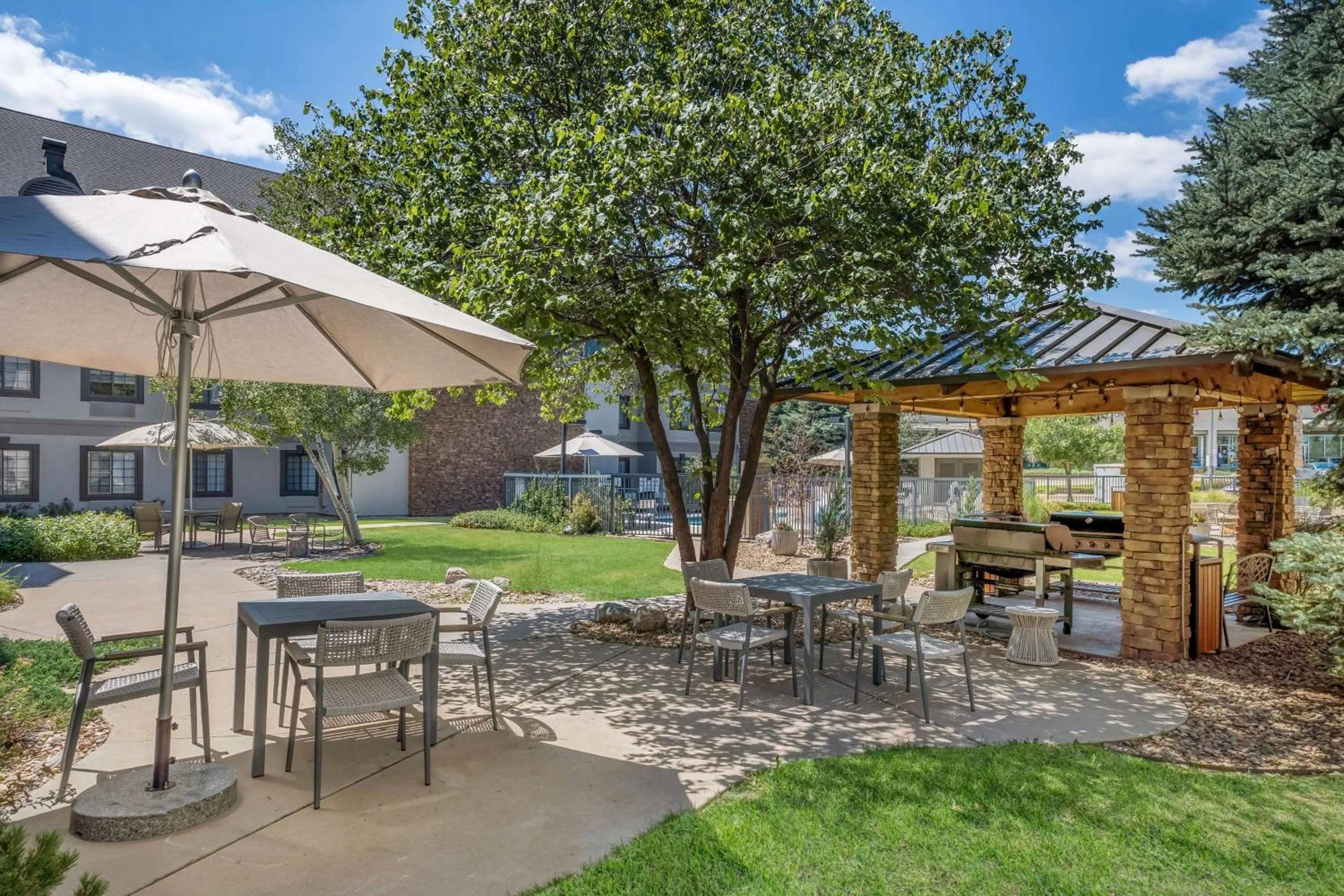 Property building in Sonesta ES Suites Denver South Park Meadows