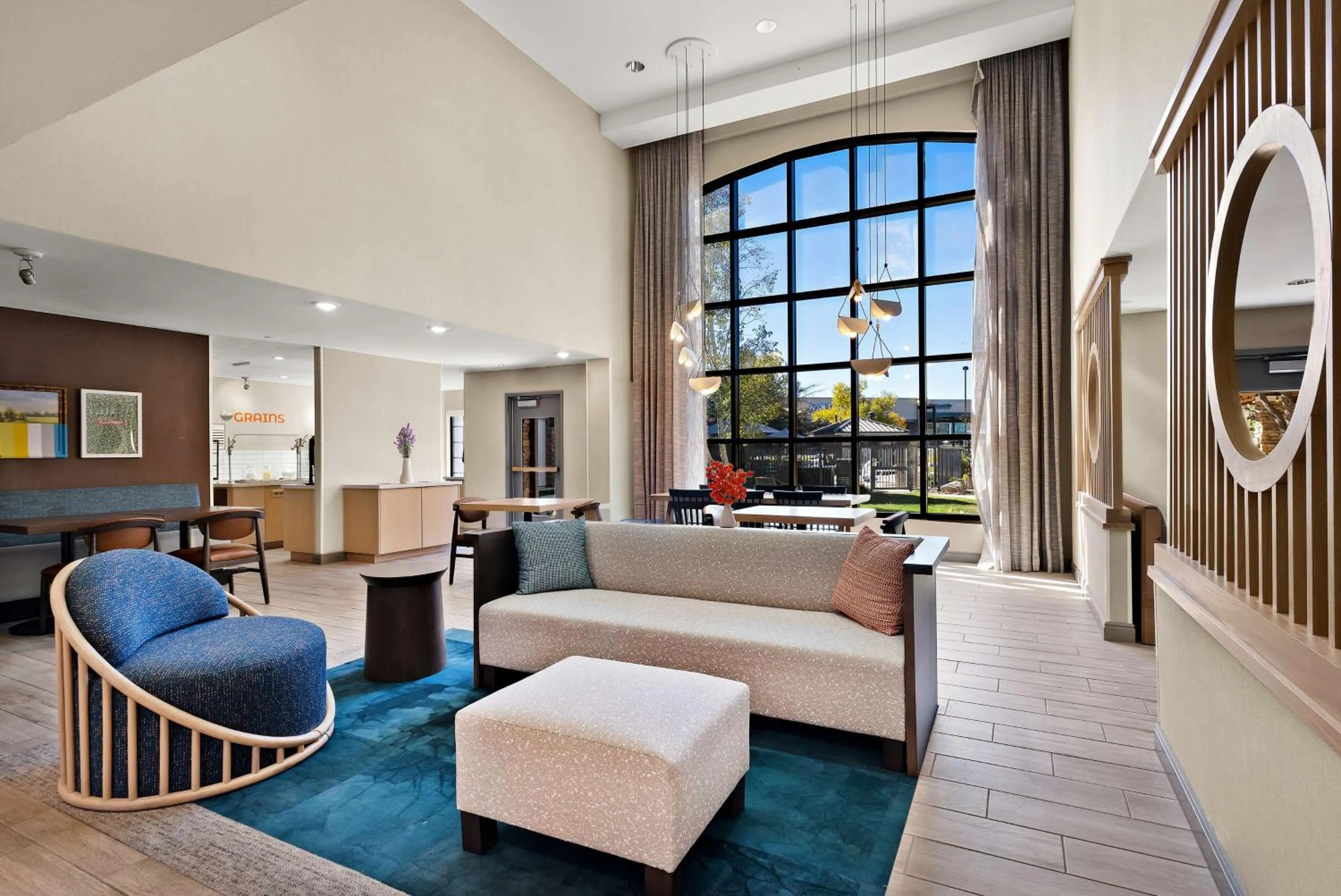Lobby or reception in Sonesta ES Suites Denver South Park Meadows