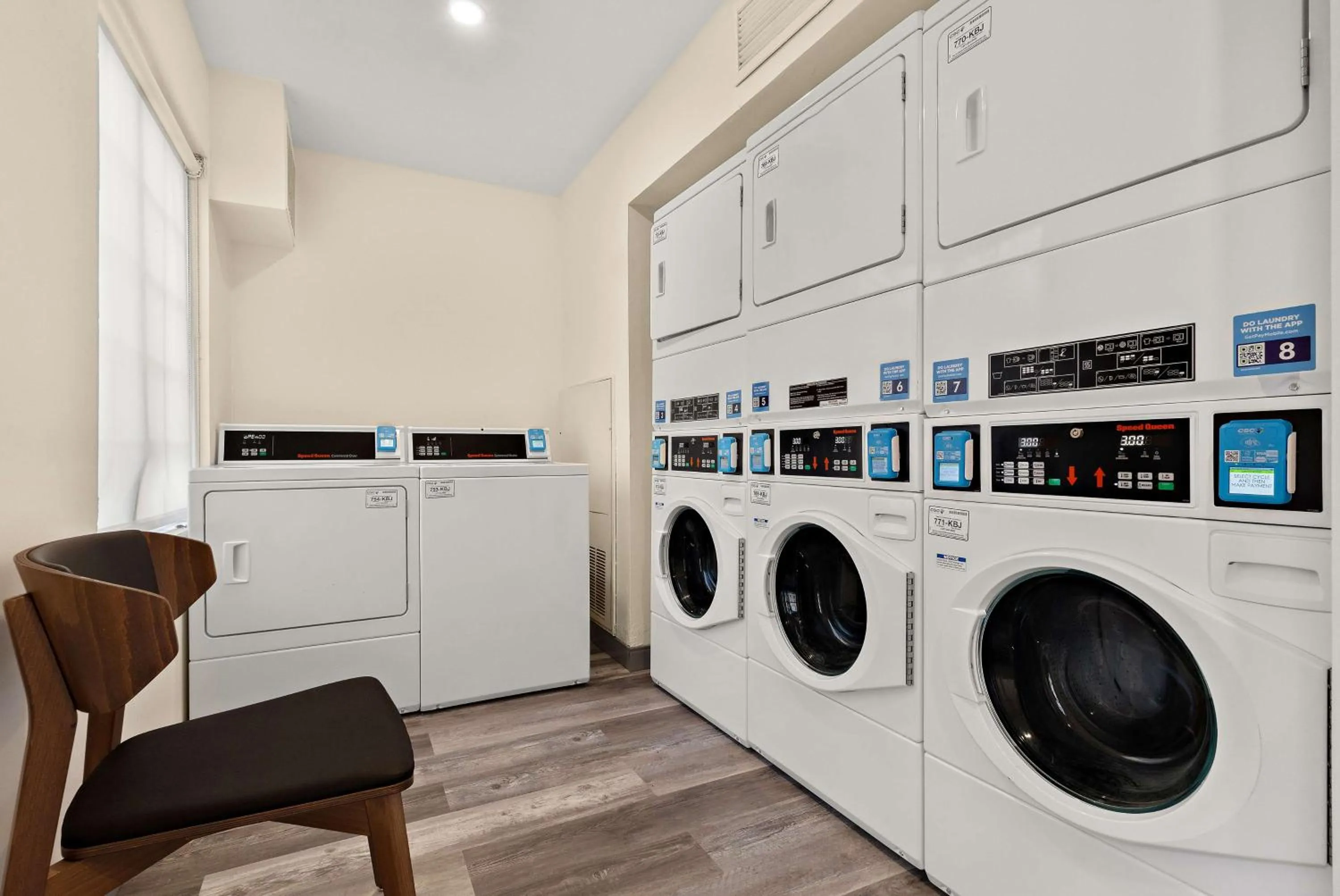 laundry in Sonesta ES Suites Denver South Park Meadows