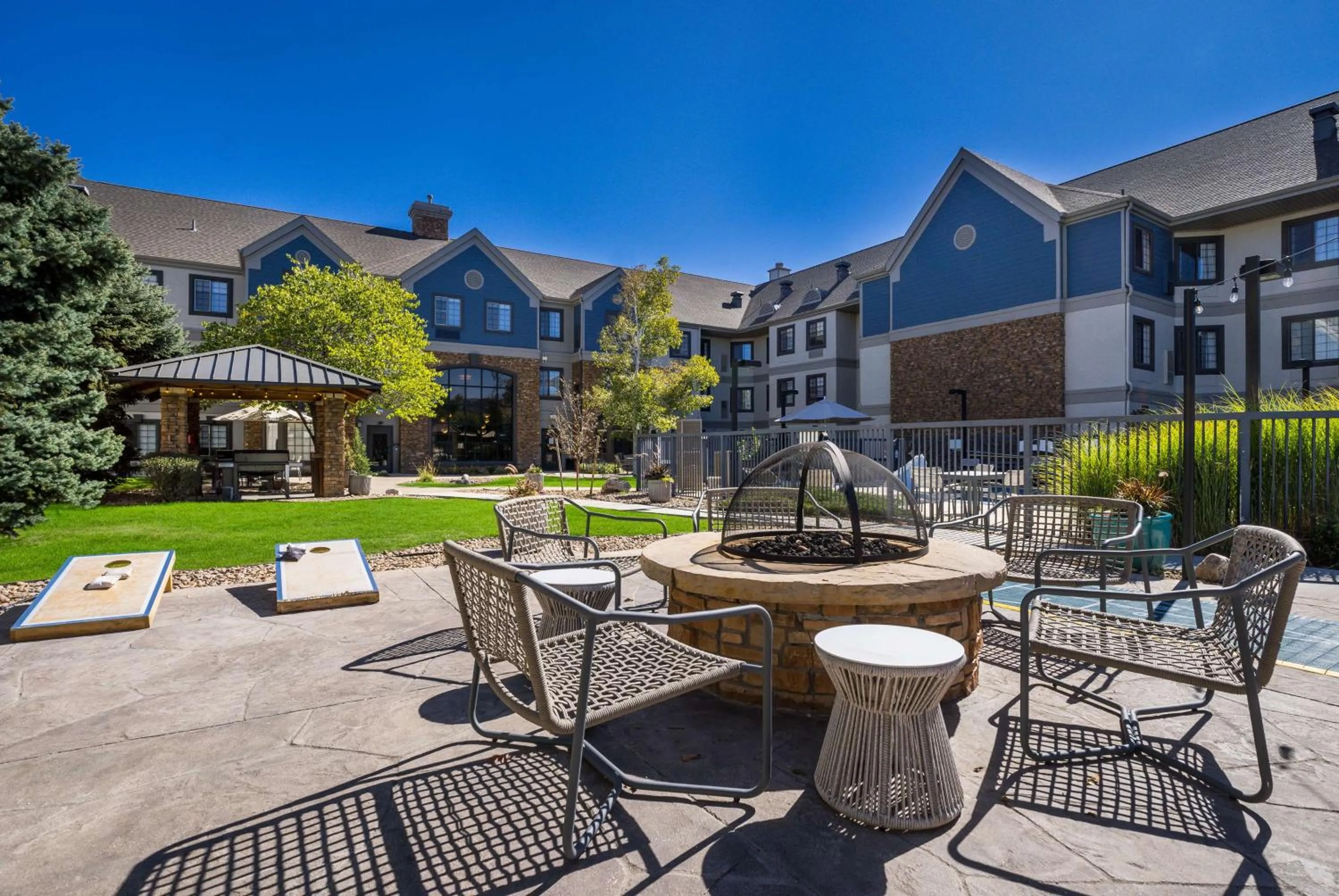 Property building in Sonesta ES Suites Denver South Park Meadows