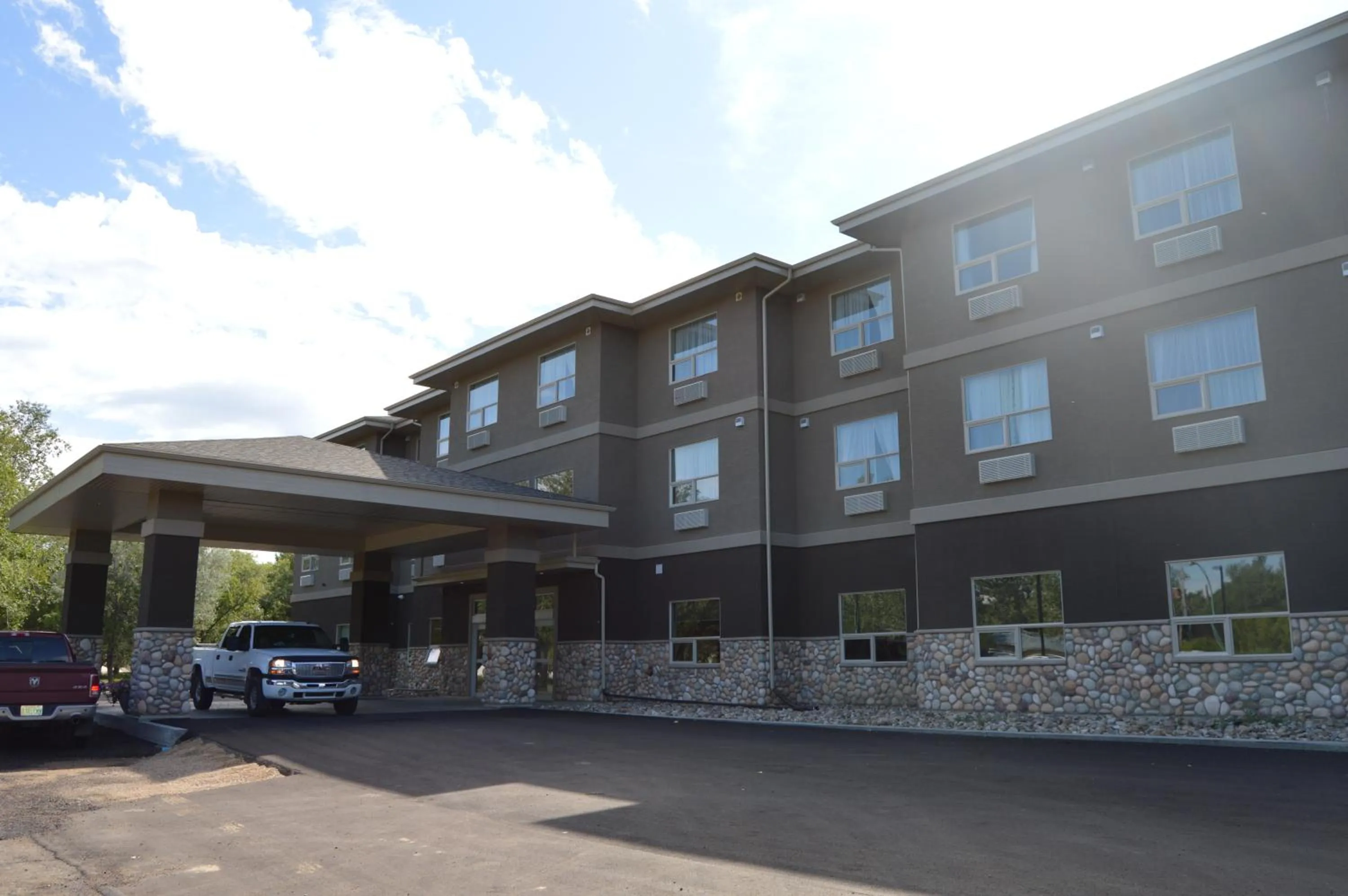 Property building in Cobble Creek Lodge