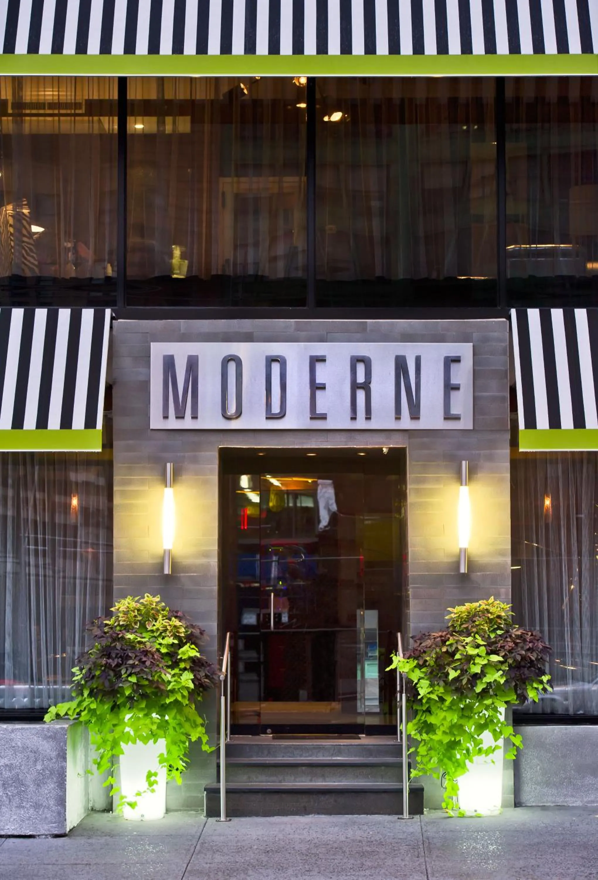 Facade/entrance in Moderne Hotel